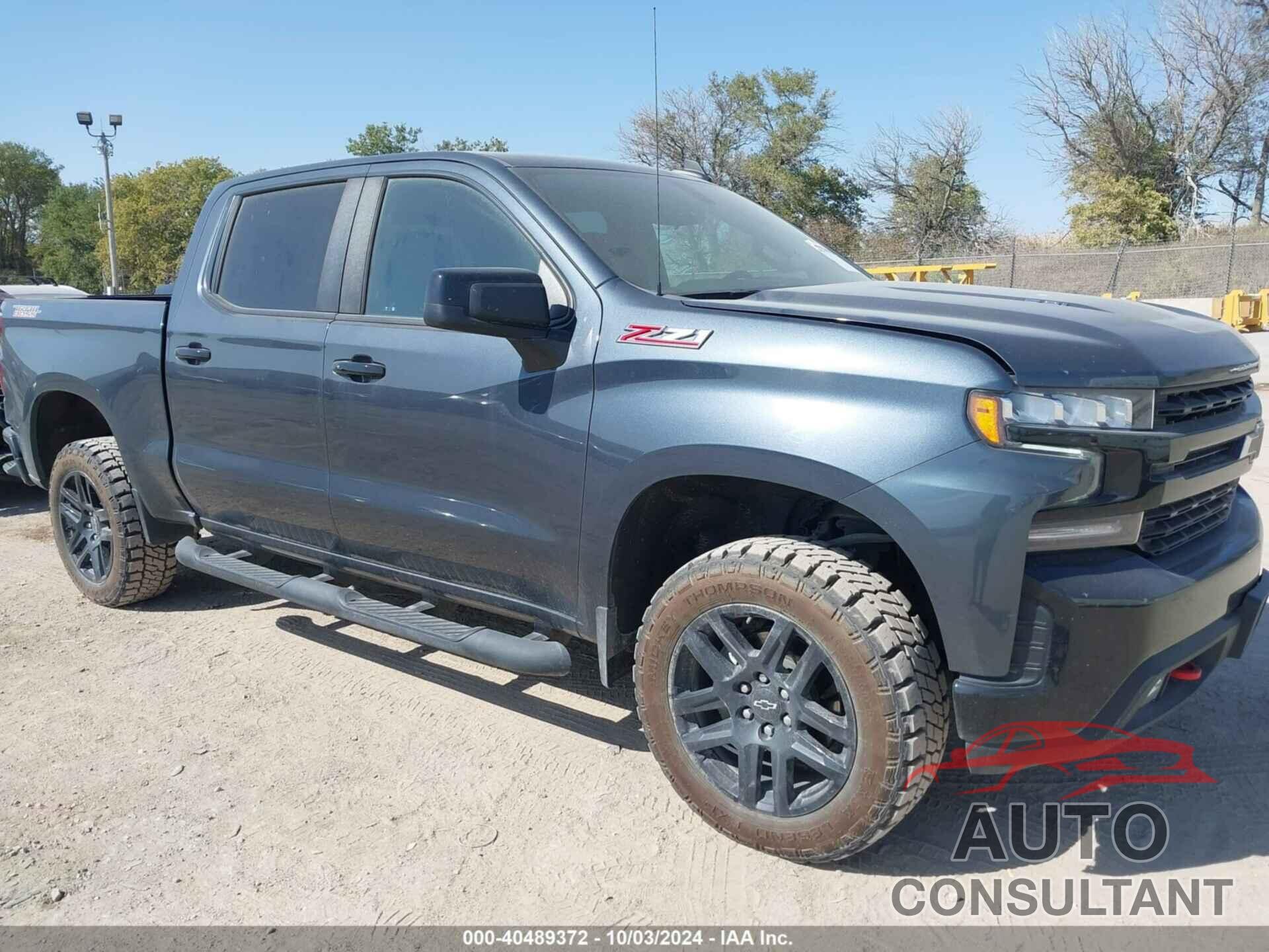 CHEVROLET SILVERADO 1500 2021 - 1GCPYFEL1MZ392582