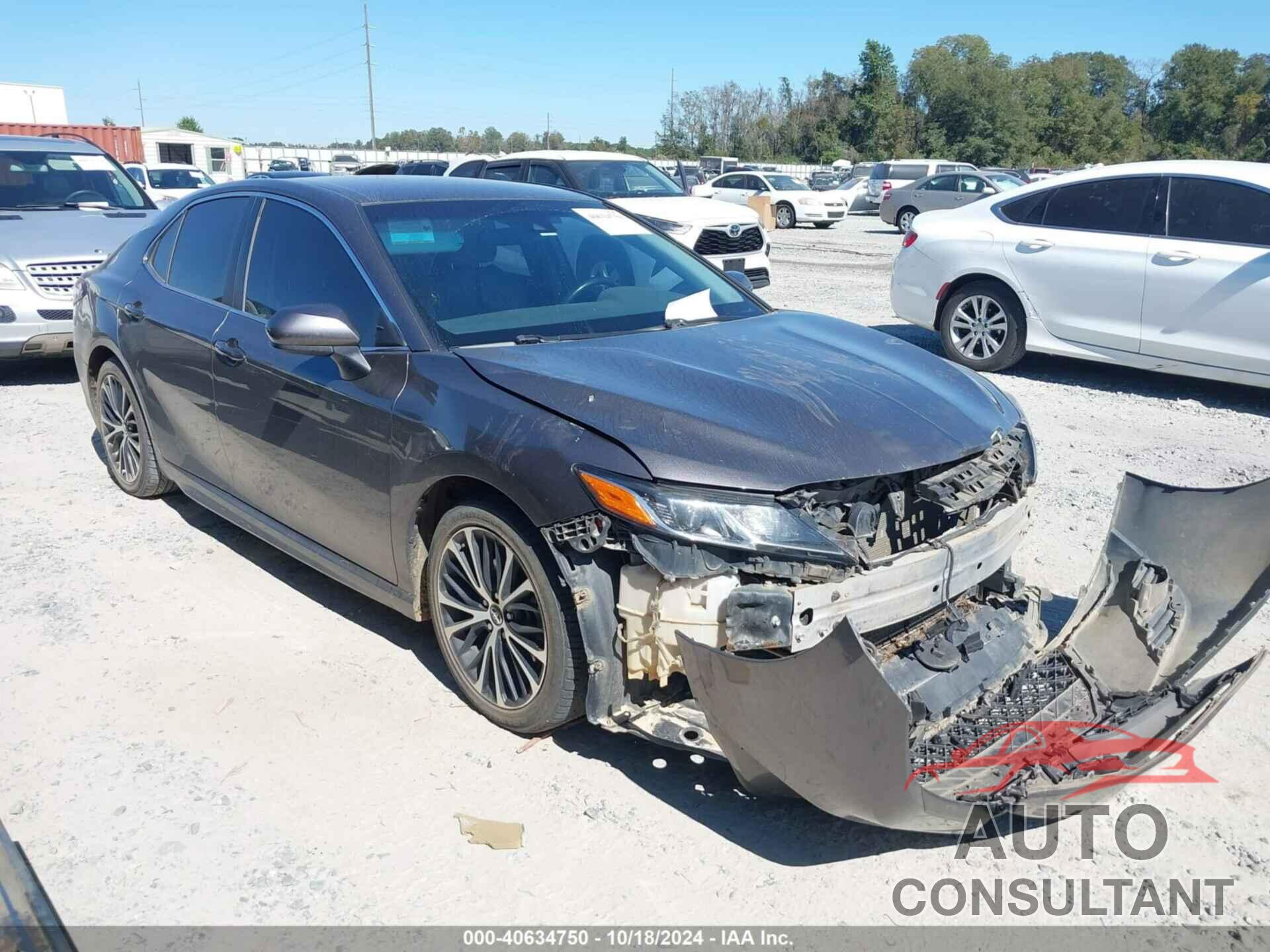 TOYOTA CAMRY 2018 - 4T1B11HK8JU133693