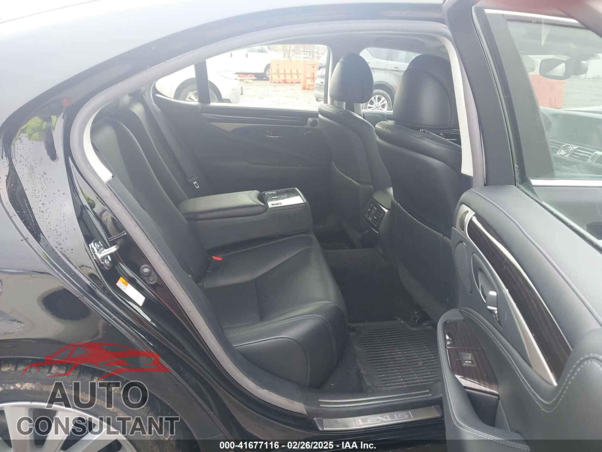 LEXUS LS 460 2017 - JTHCL5EF8H5028107