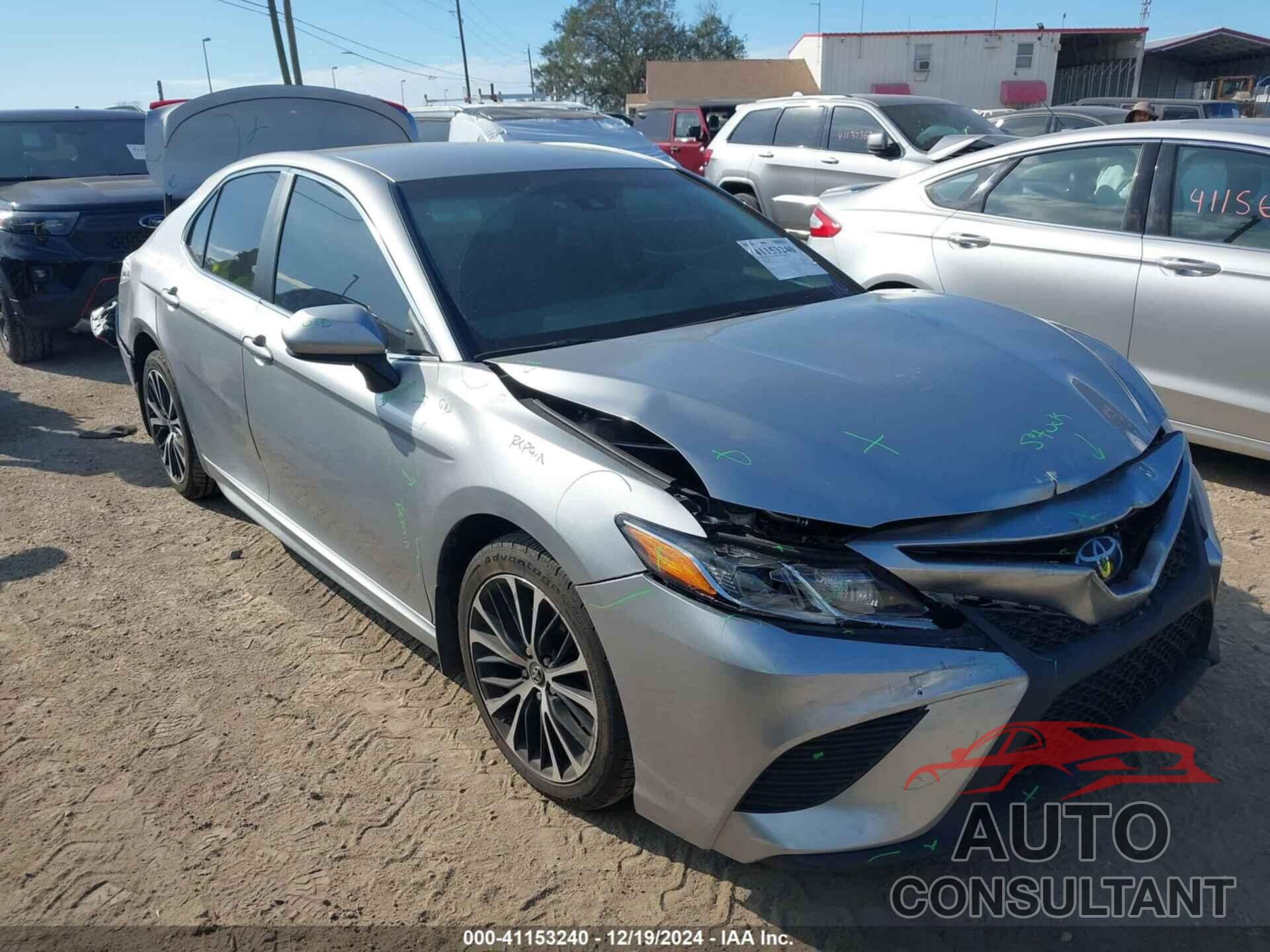 TOYOTA CAMRY 2018 - 4T1B11HK3JU065870