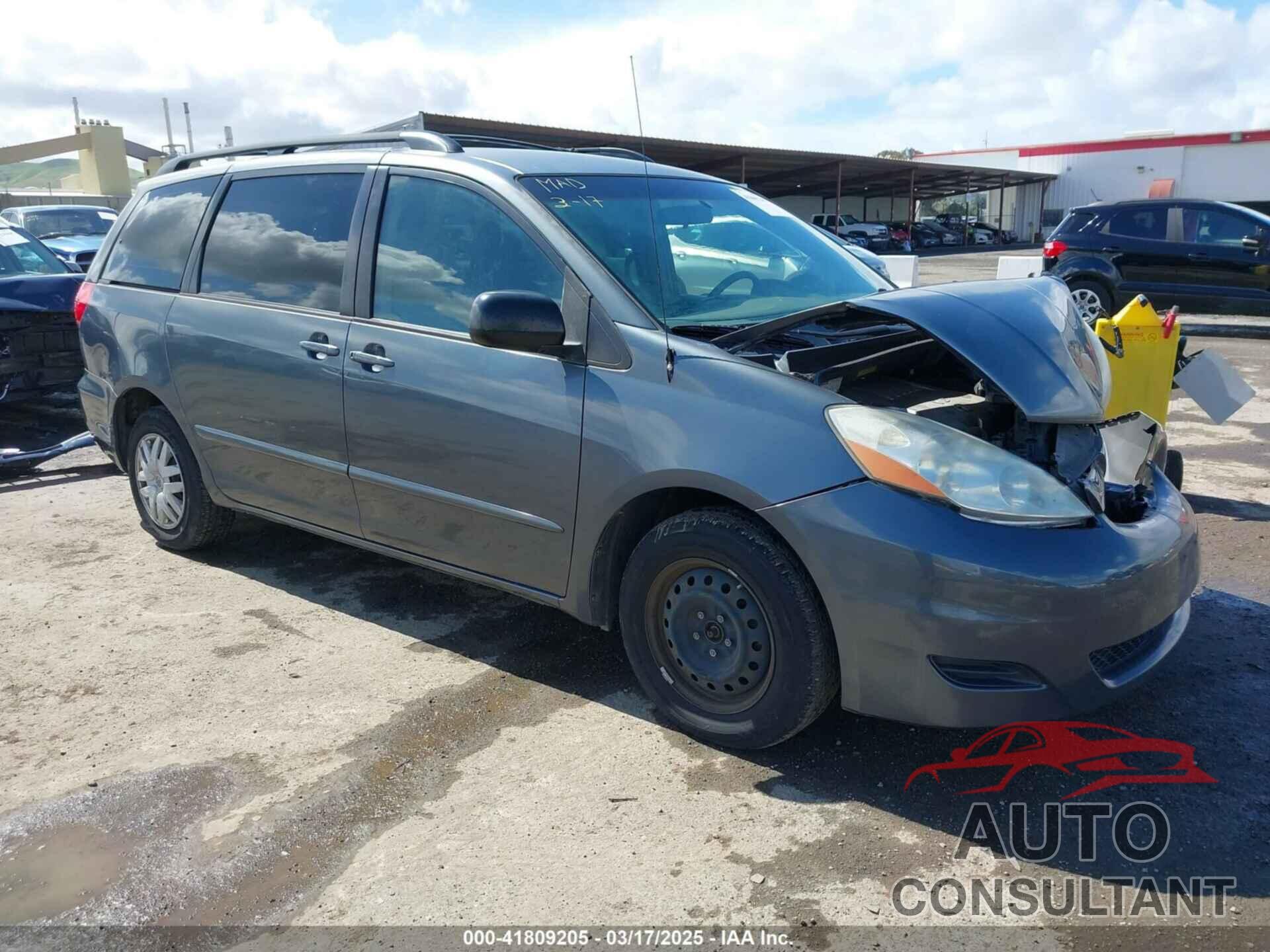 TOYOTA SIENNA 2010 - 5TDKK4CC5AS300292