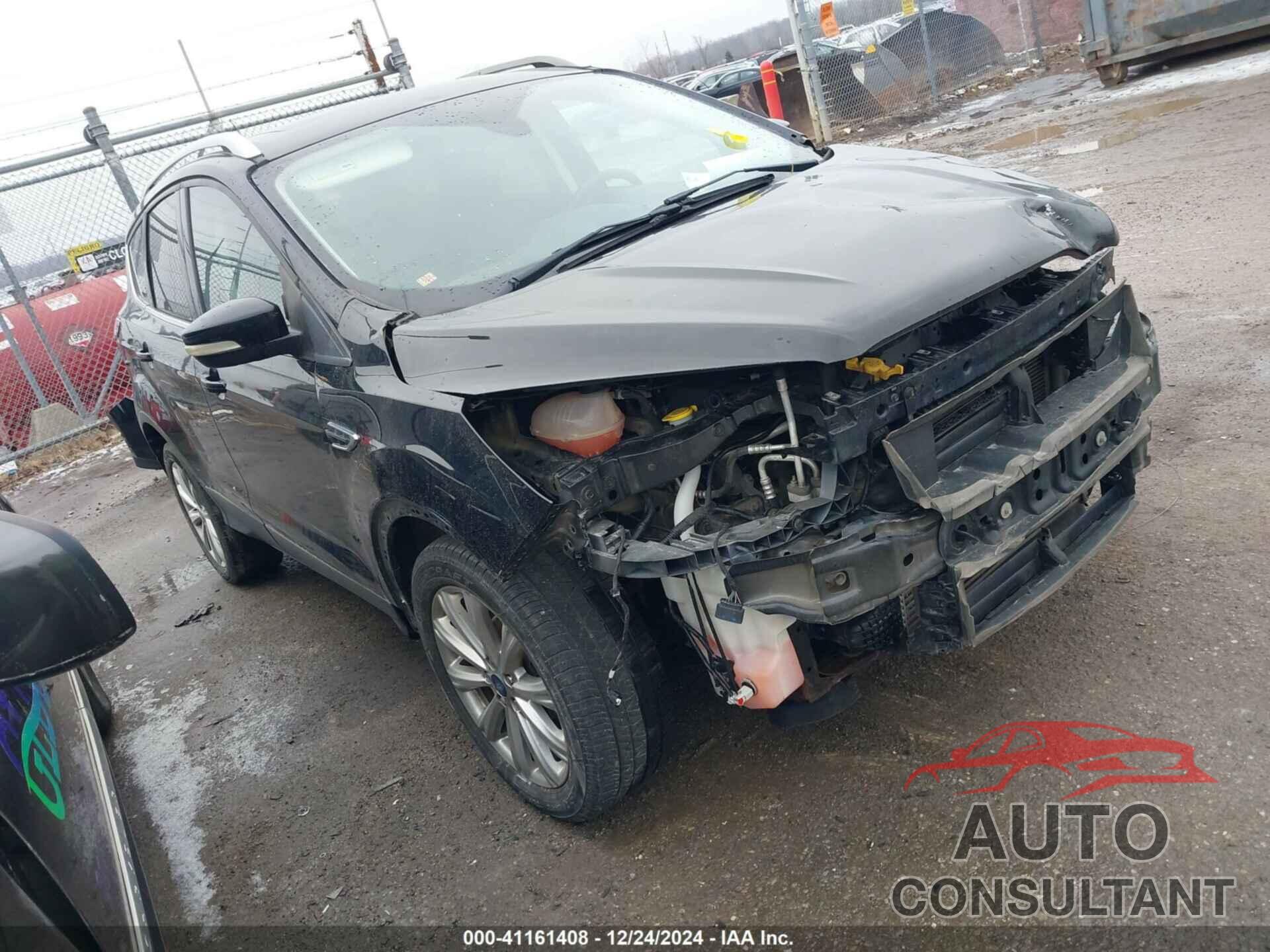 FORD ESCAPE 2017 - 1FMCU0J96HUC94437