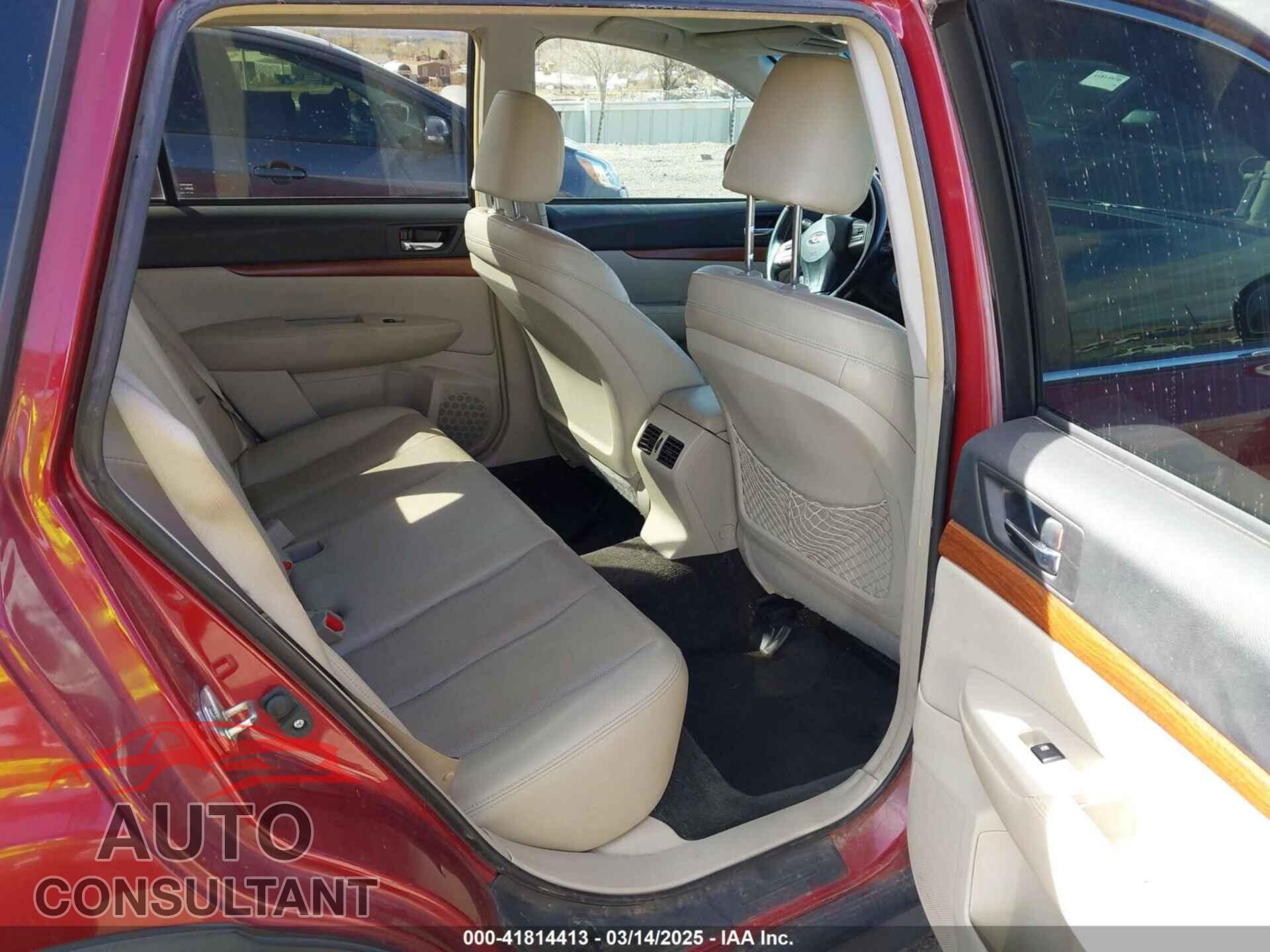 SUBARU OUTBACK 2014 - 4S4BRBLC2E3217471