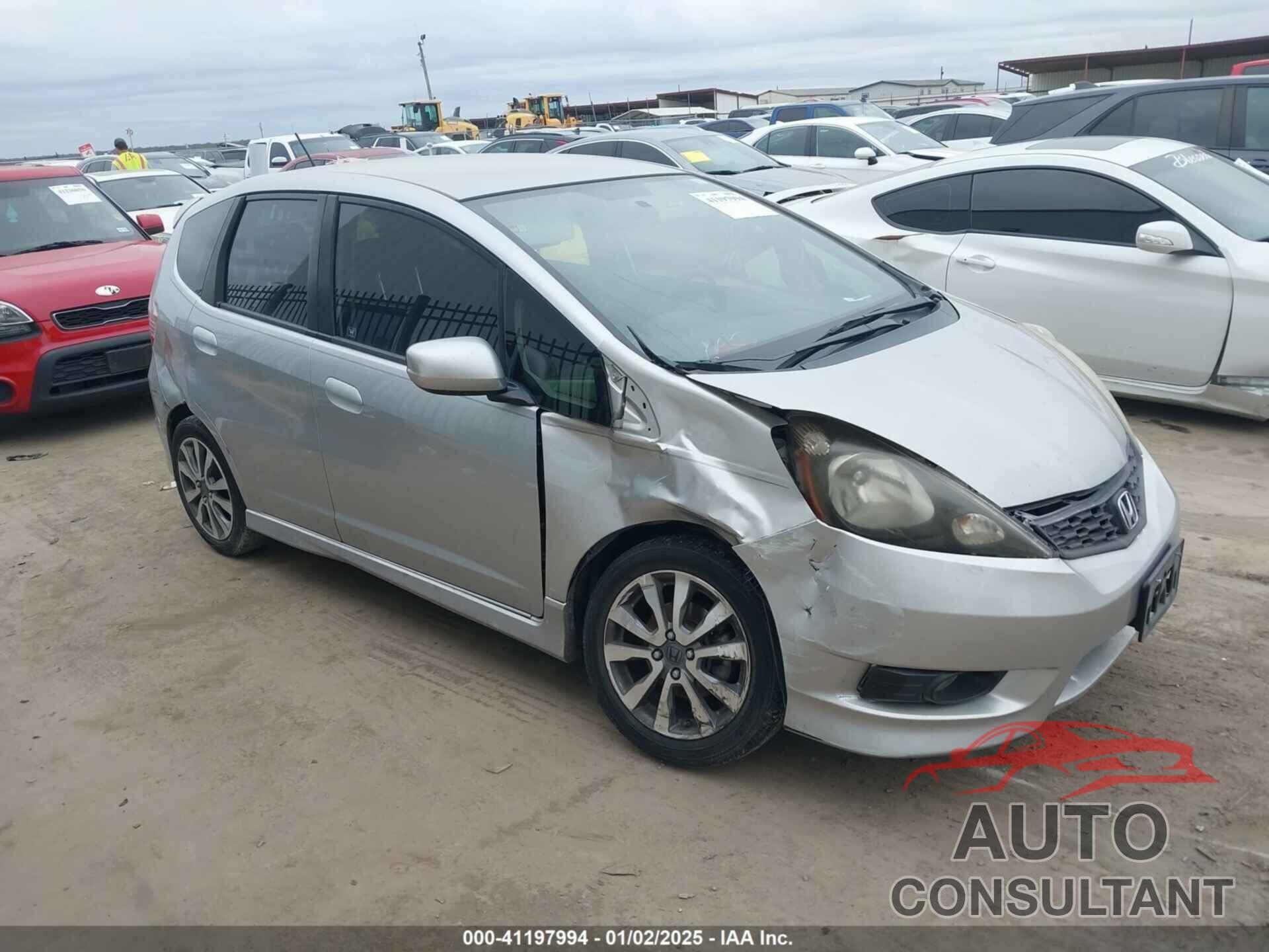 HONDA FIT 2013 - JHMGE8G58DC030494