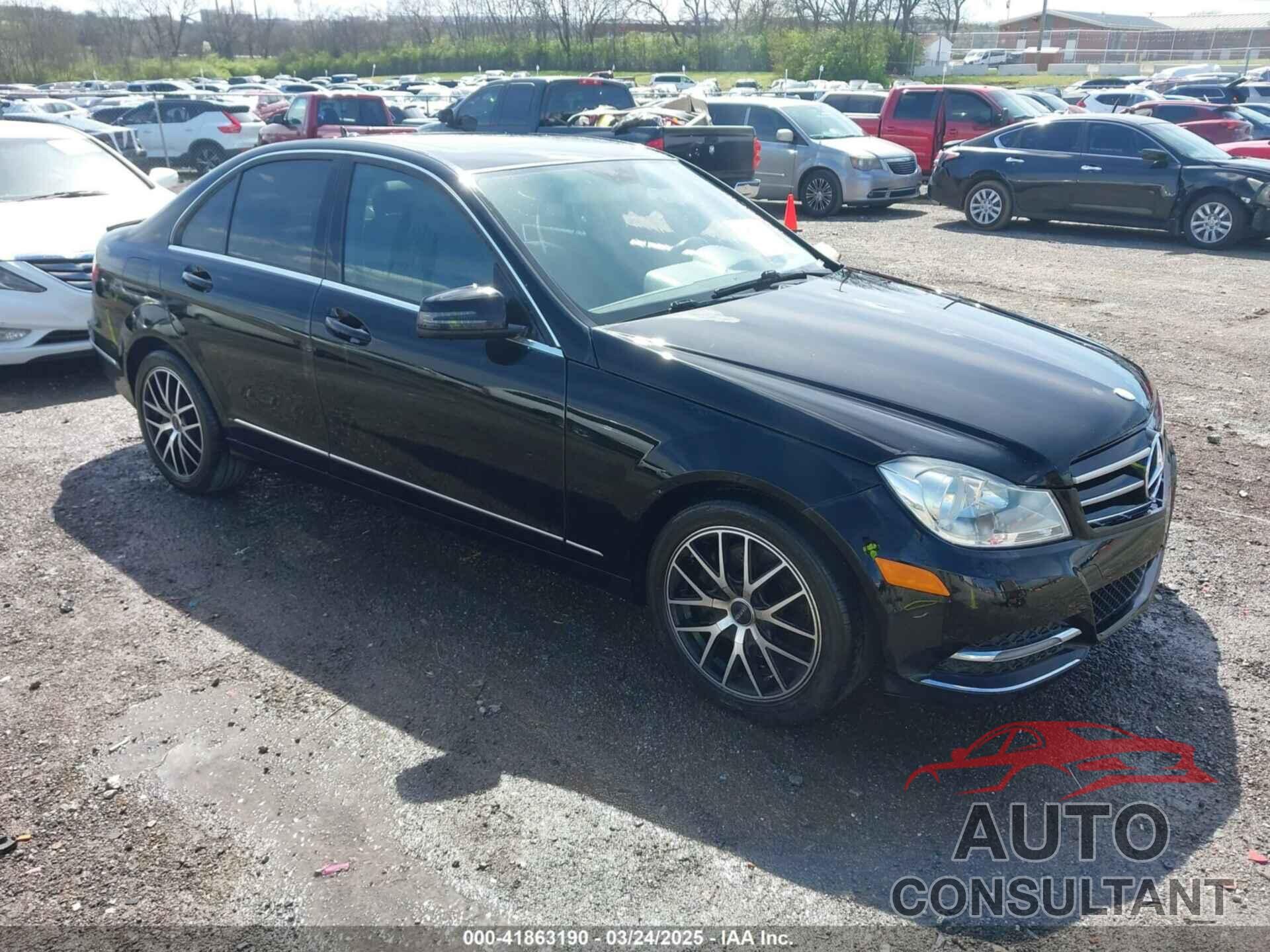 MERCEDES-BENZ C 300 2013 - WDDGF8AB0DA820161