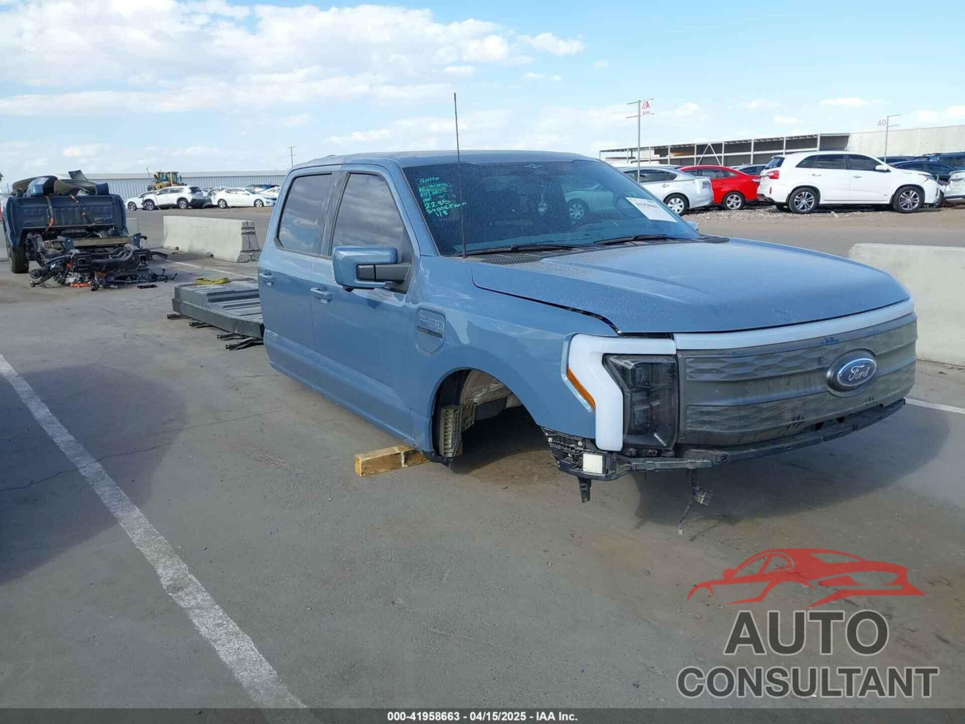 FORD F-150 LIGHTNING 2023 - 1FT6W1EV0PWG50635
