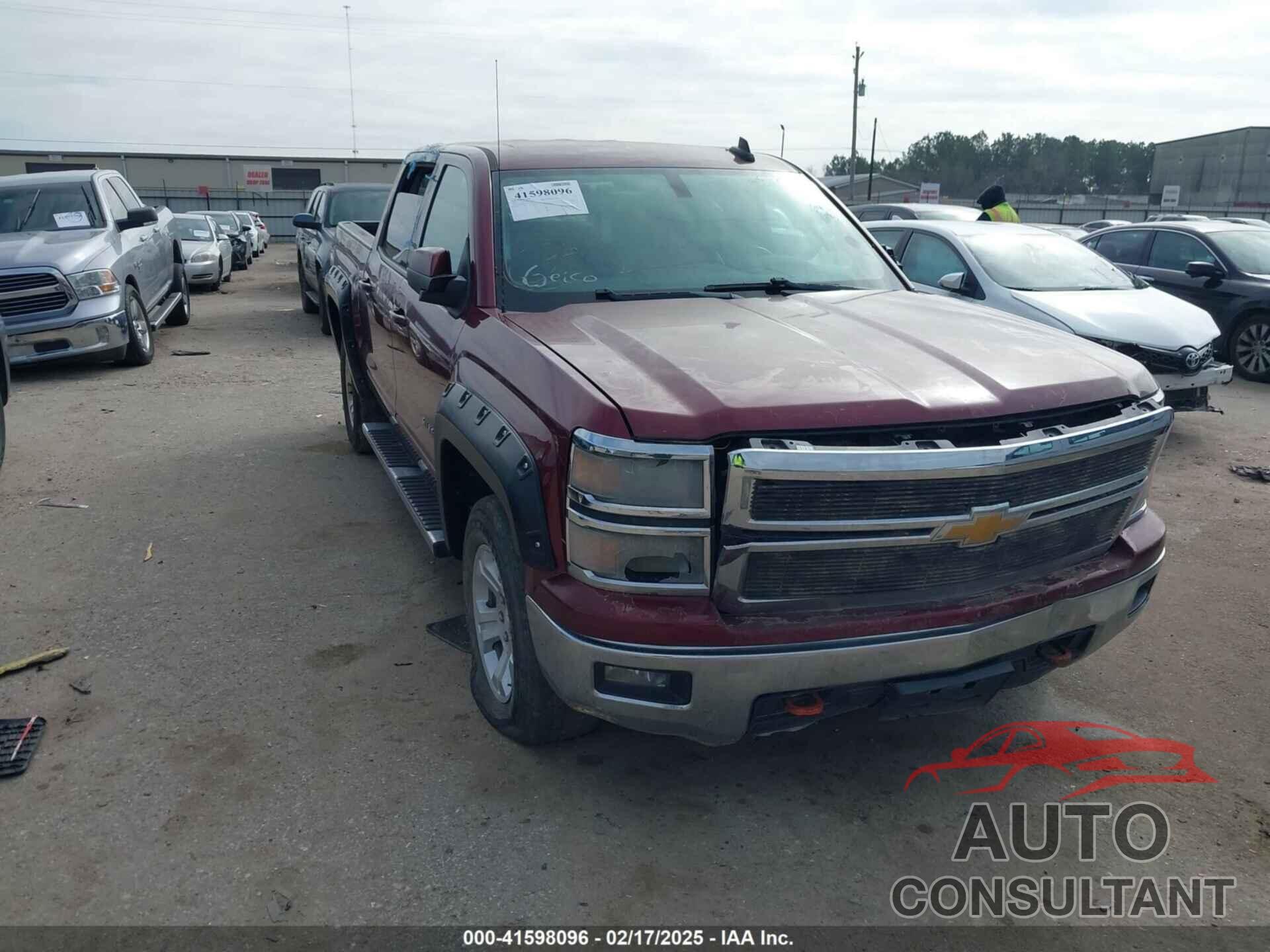 CHEVROLET SILVERADO 1500 2015 - 3GCUKREC0FG261927