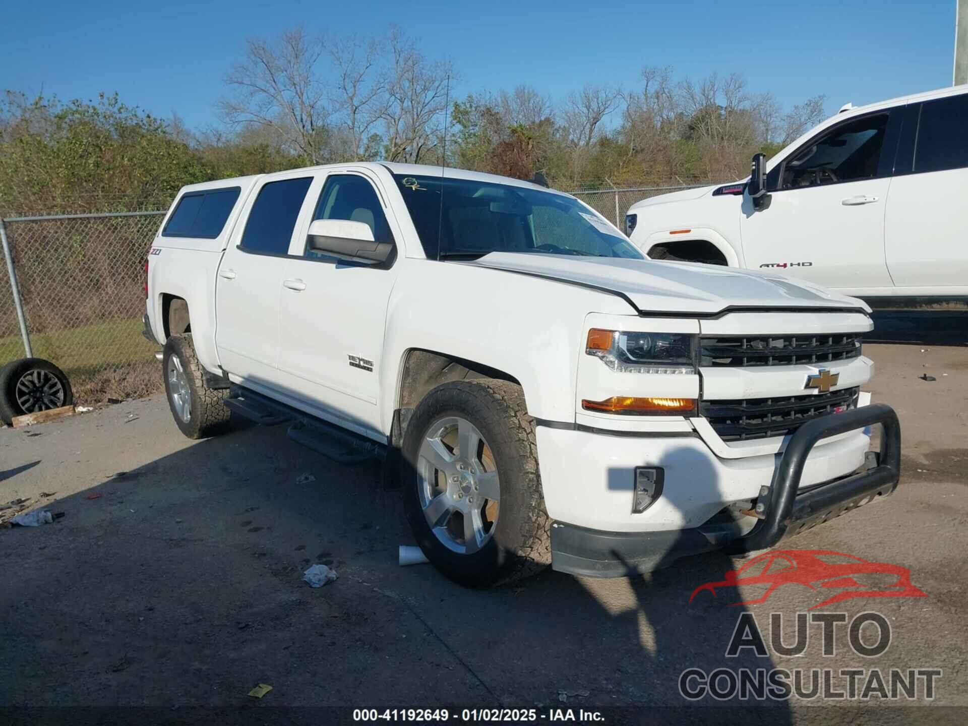 CHEVROLET SILVERADO 1500 2018 - 3GCUKREC4JG408212
