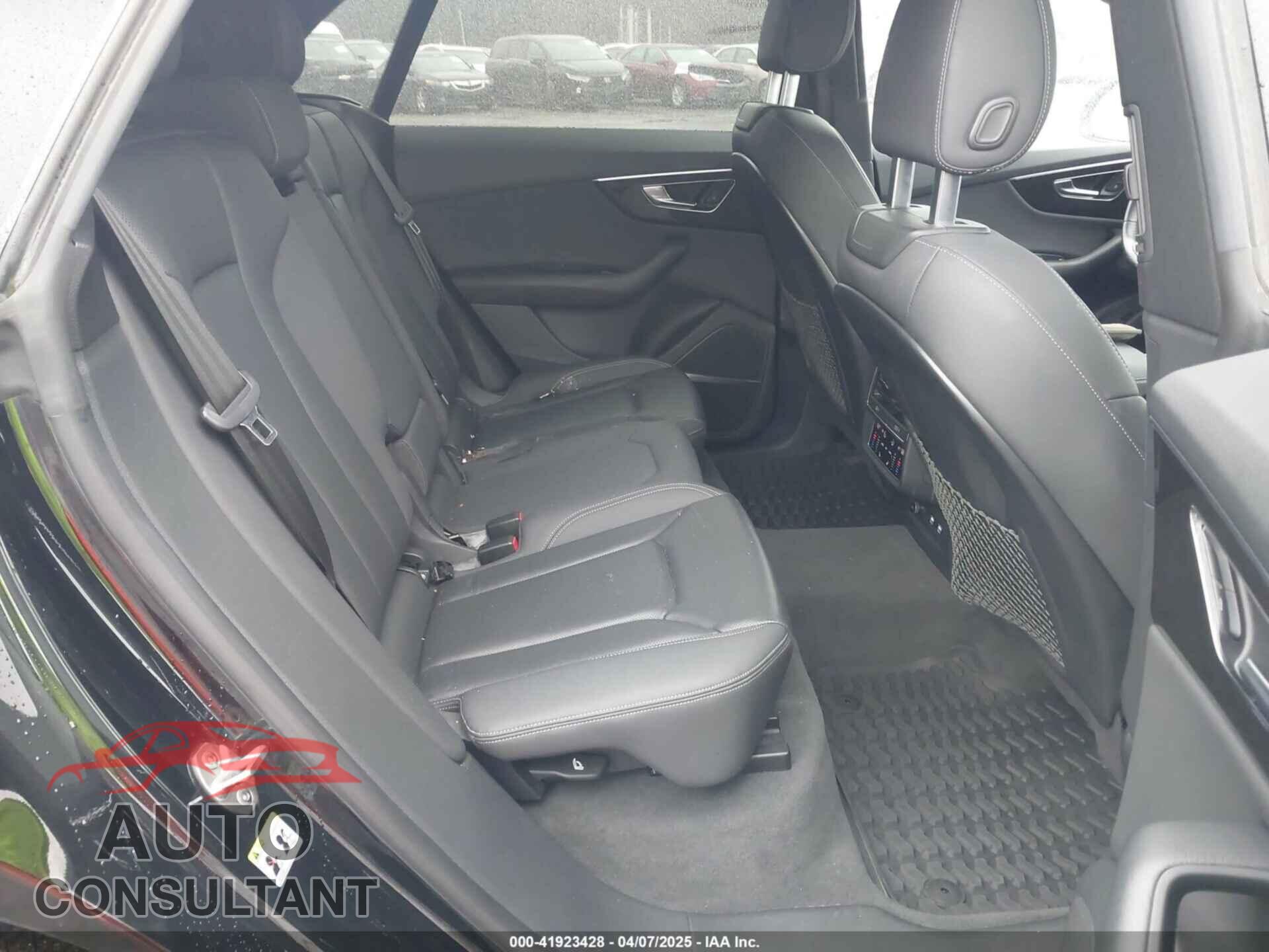 AUDI Q8 2019 - WA1EVAF10KD025256