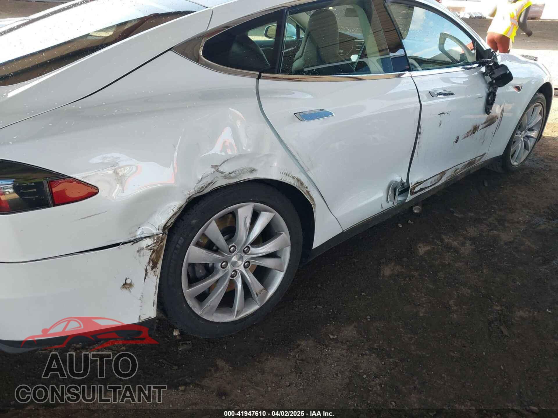 TESLA MODEL S 2014 - 5YJSA1H14EFP63737
