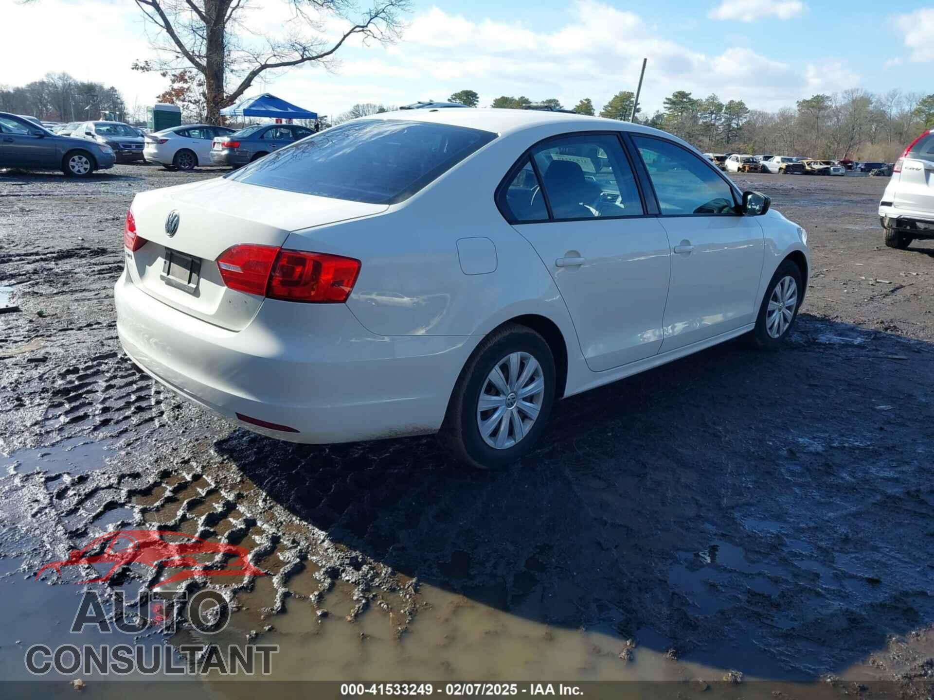 VOLKSWAGEN JETTA 2013 - 3VW2K7AJ9DM298566