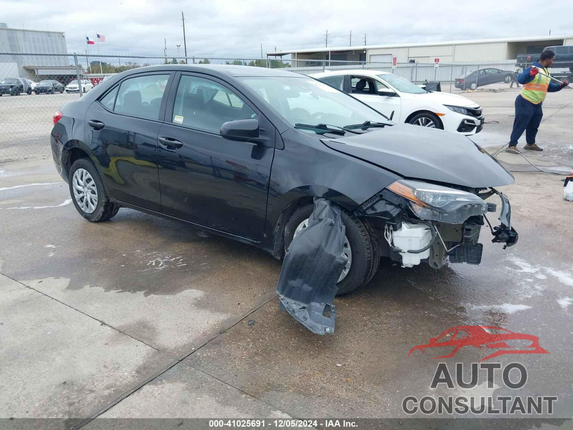 TOYOTA COROLLA 2018 - 5YFBURHE7JP847932