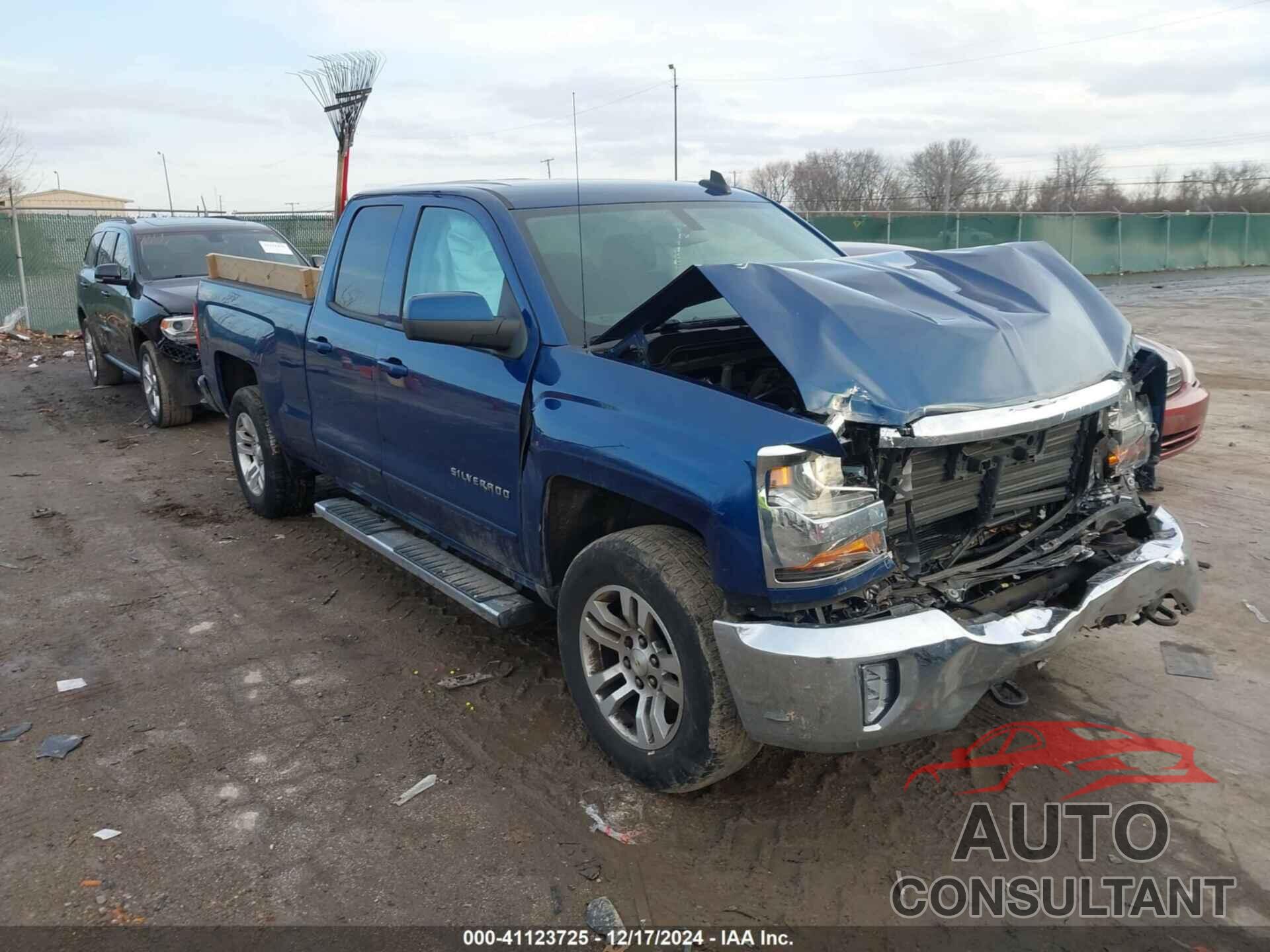 CHEVROLET SILVERADO 1500 2017 - 1GCVKREH9HZ137190