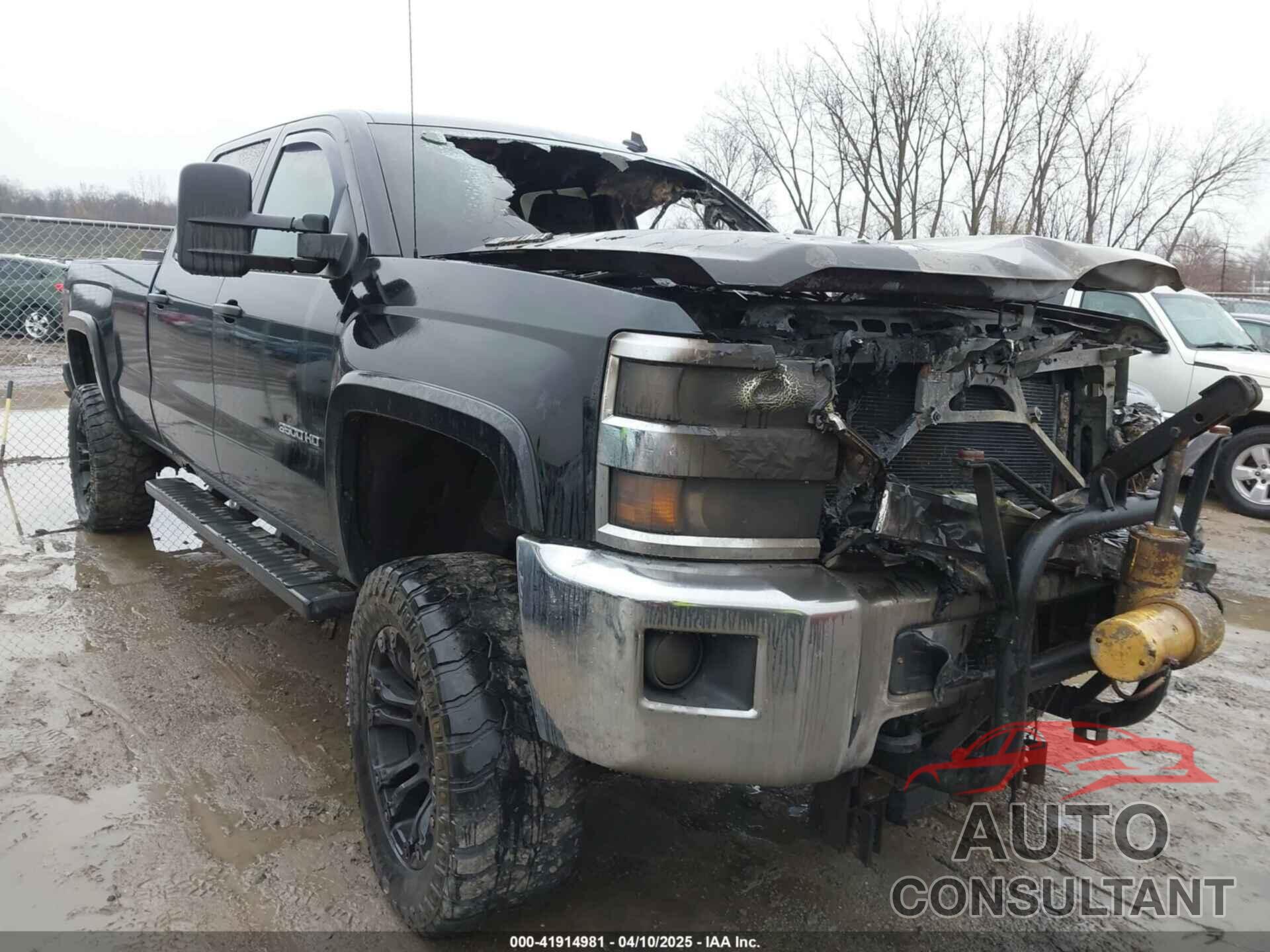 CHEVROLET SILVERADO 3500HD 2015 - 1GC4KZC80FF146549