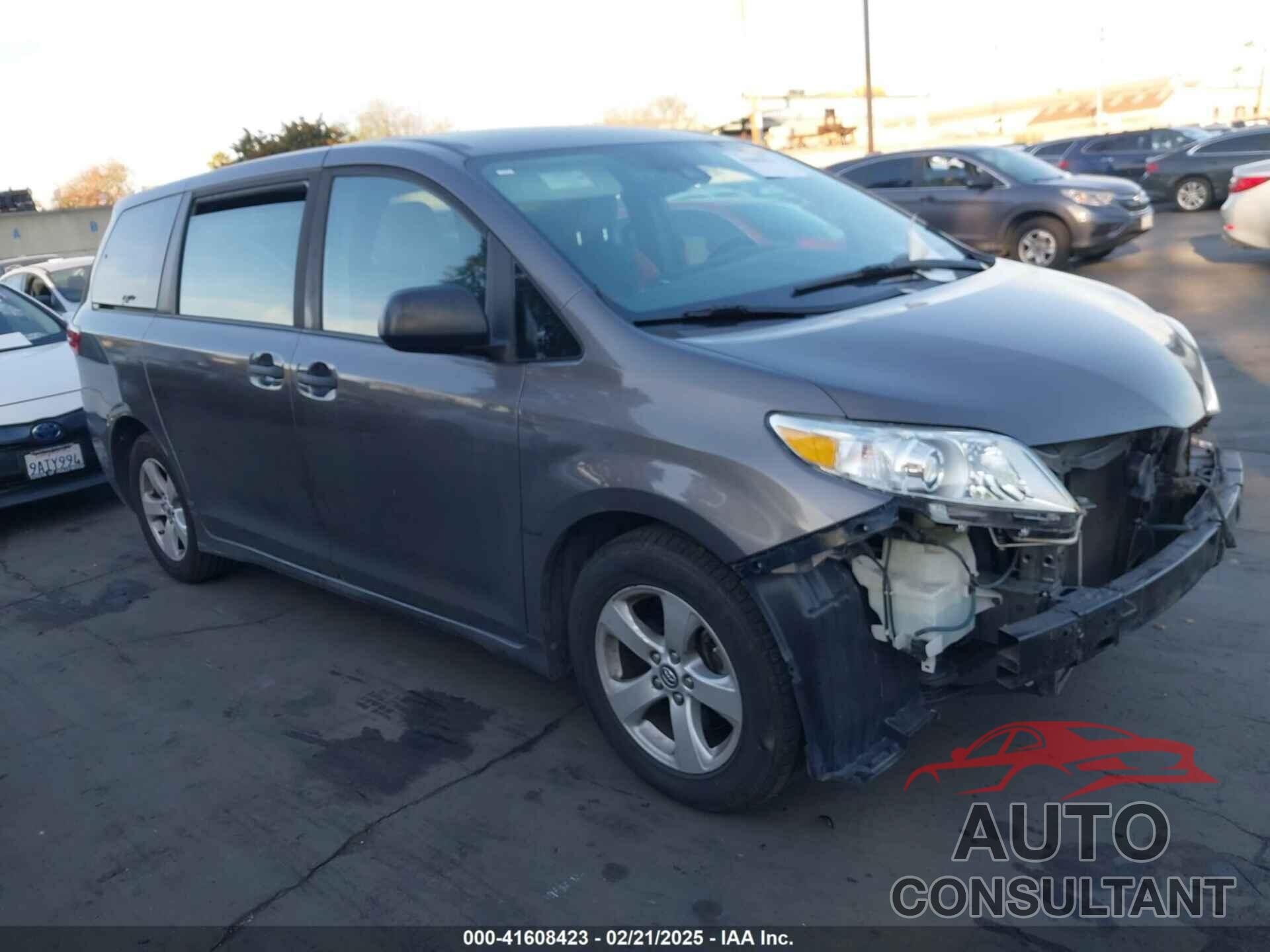 TOYOTA SIENNA 2018 - 5TDZZ3DC0JS965524