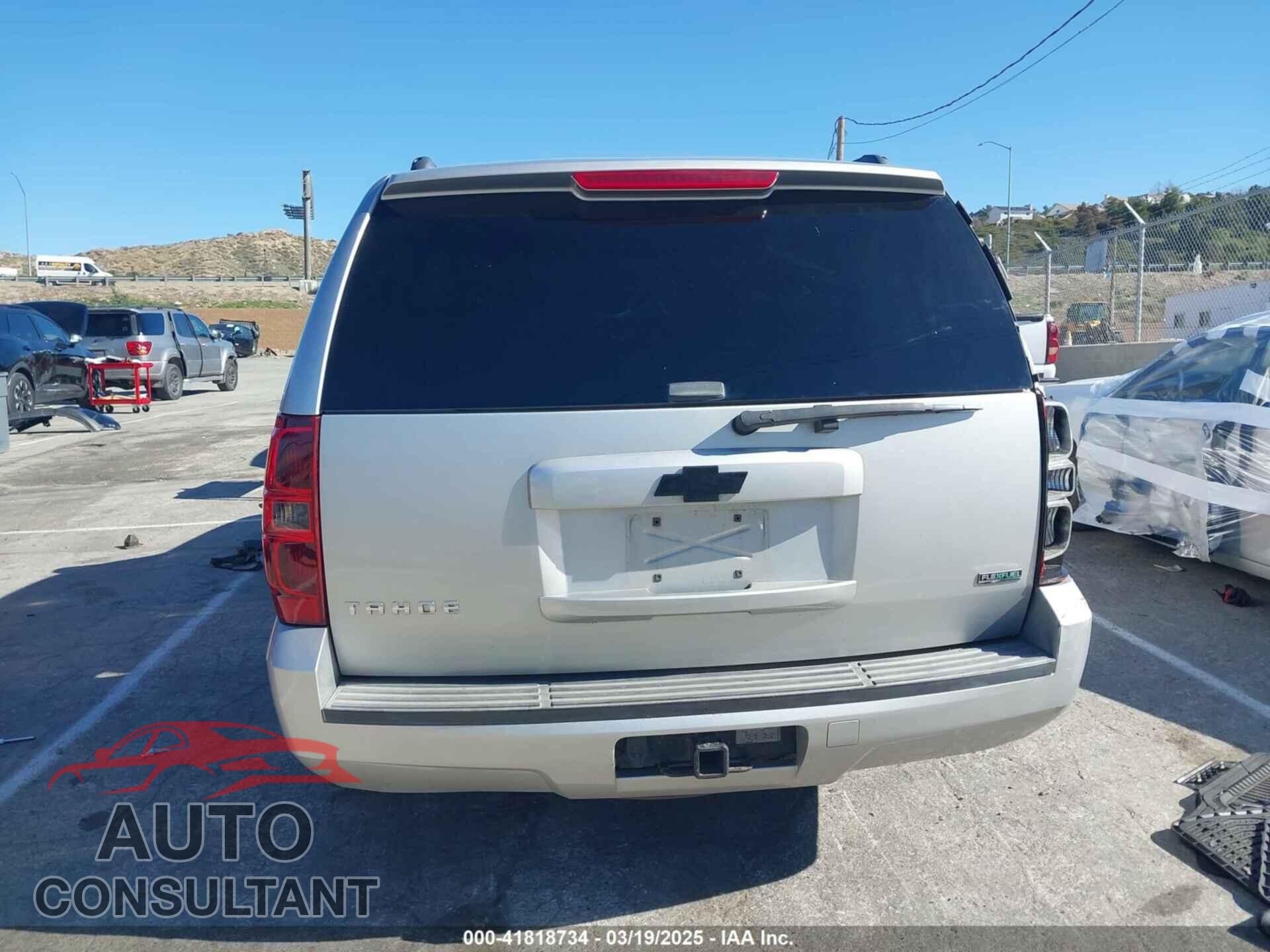 CHEVROLET TAHOE 2010 - 1GNMCAE32AR213912