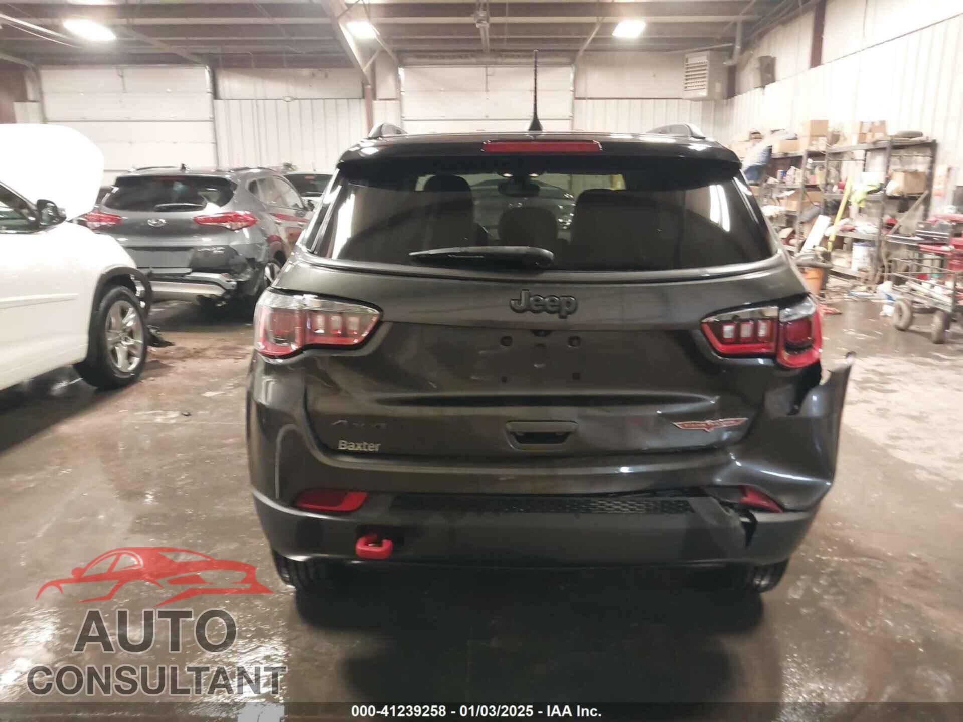 JEEP COMPASS 2018 - 3C4NJDDB4JT210451