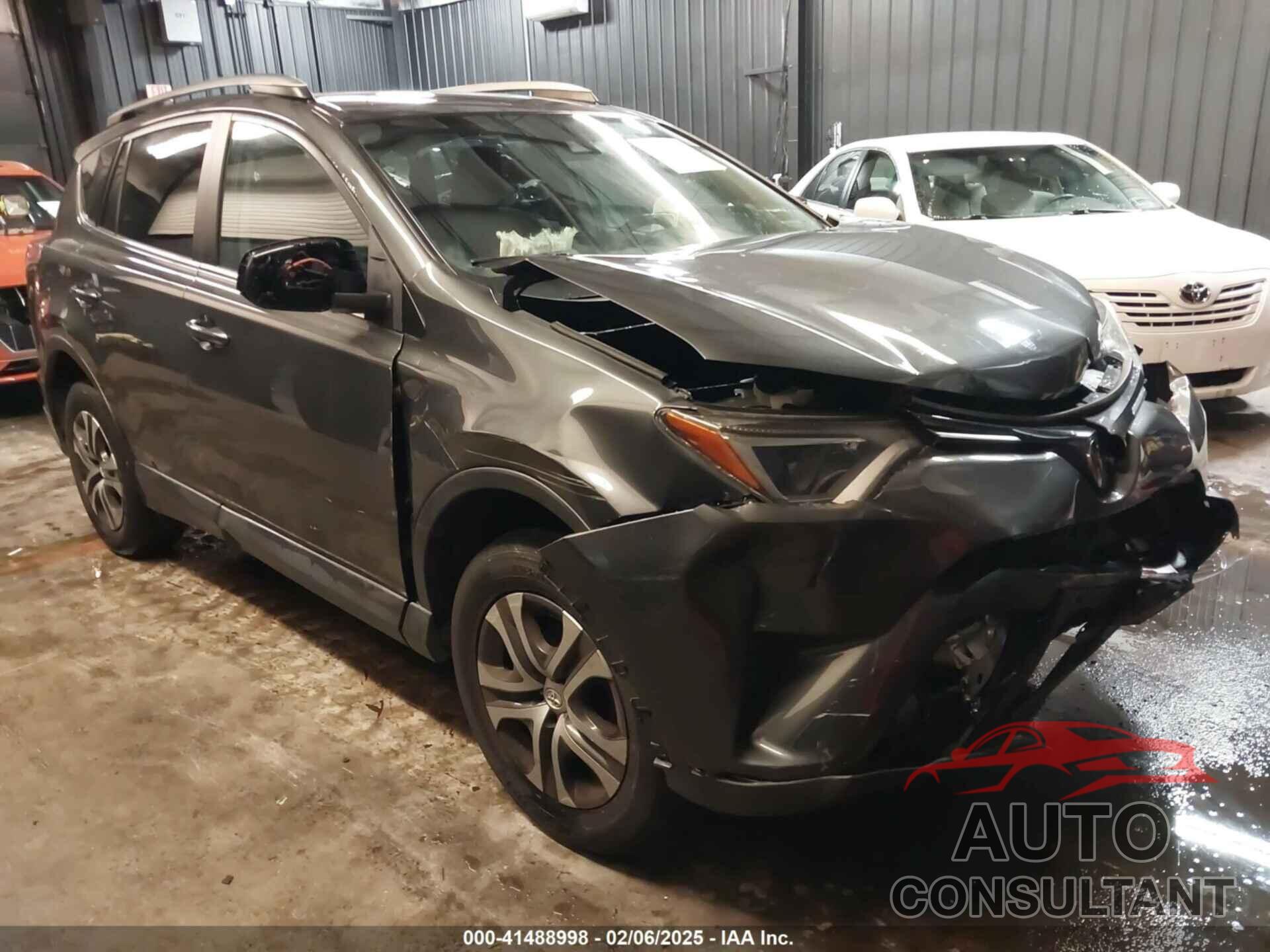 TOYOTA RAV4 2018 - 2T3BFREV6JW773424