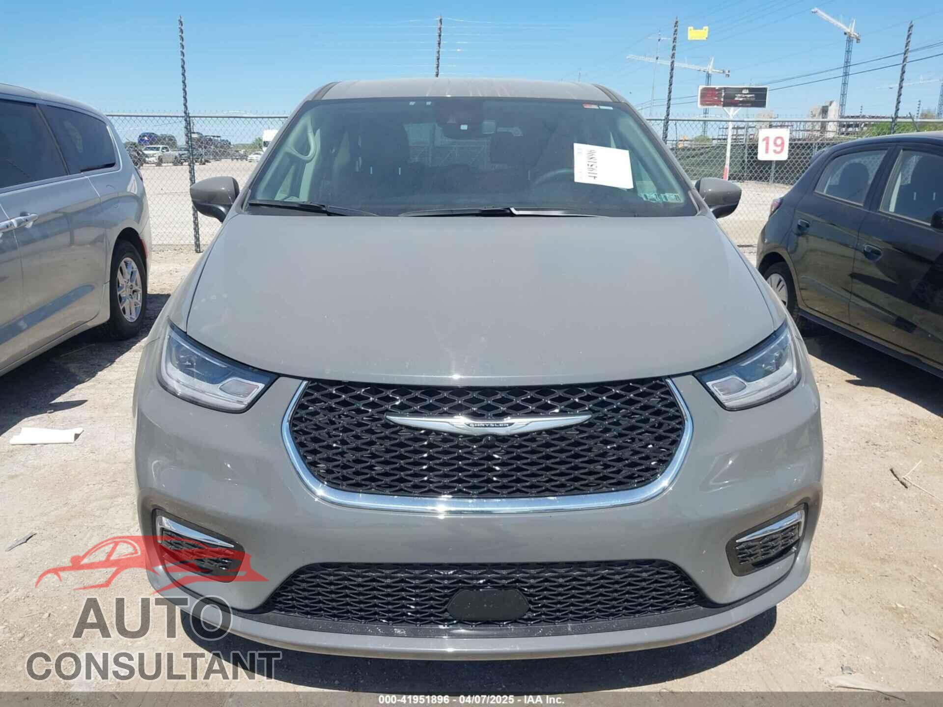 CHRYSLER PACIFICA 2023 - 2C4RC1BG7PR607110