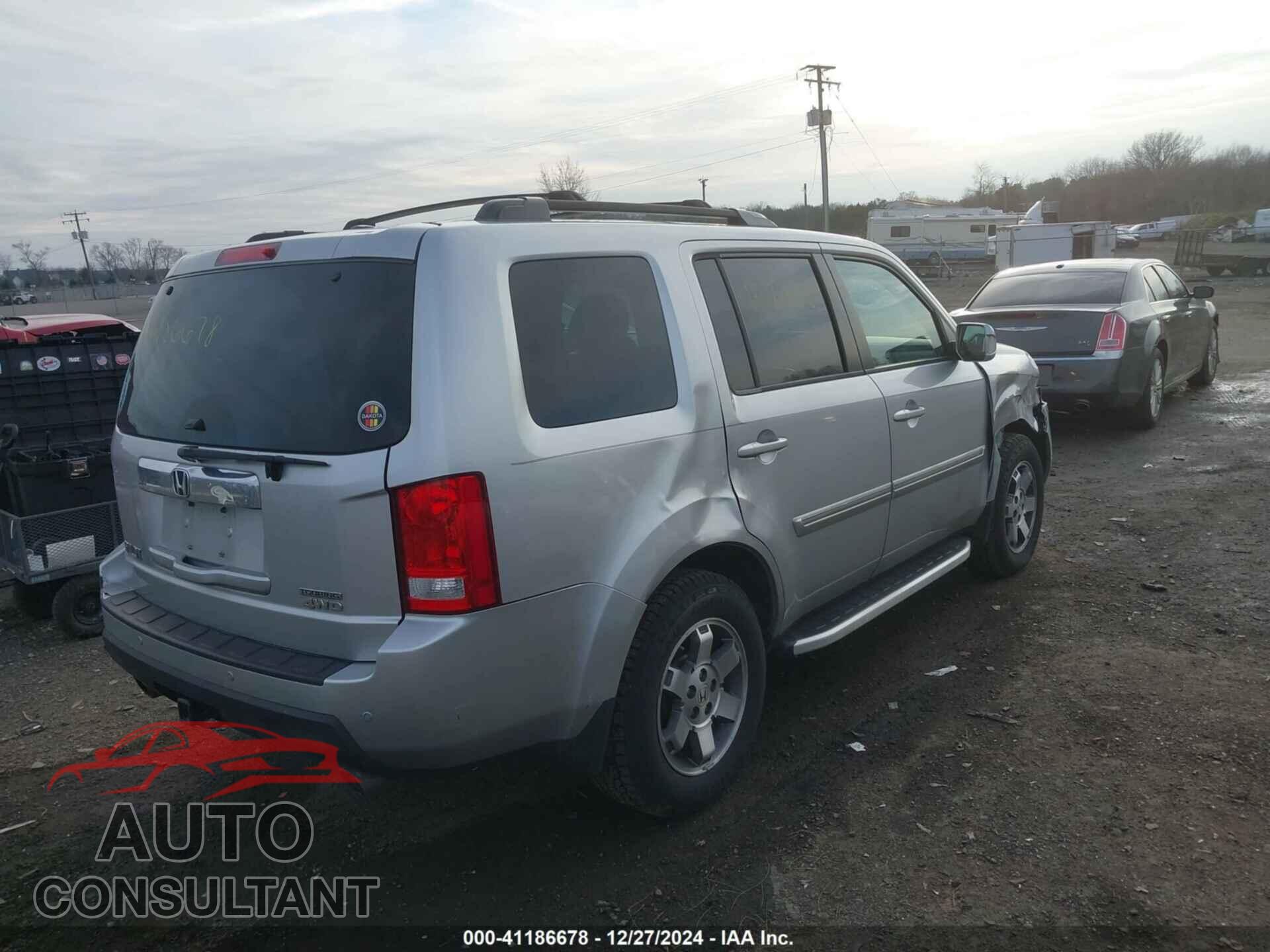 HONDA PILOT 2011 - 5FNYF4H98BB093947