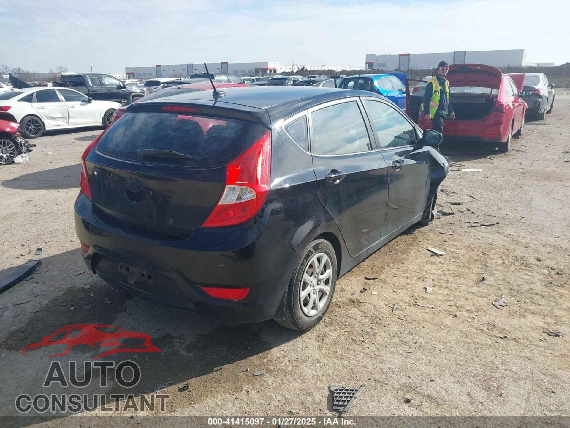 HYUNDAI ACCENT 2013 - KMHCT5AE7DU080001