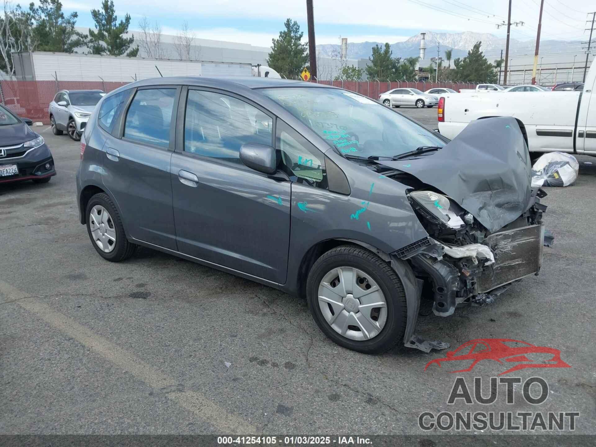 HONDA FIT 2013 - JHMGE8H35DC071145