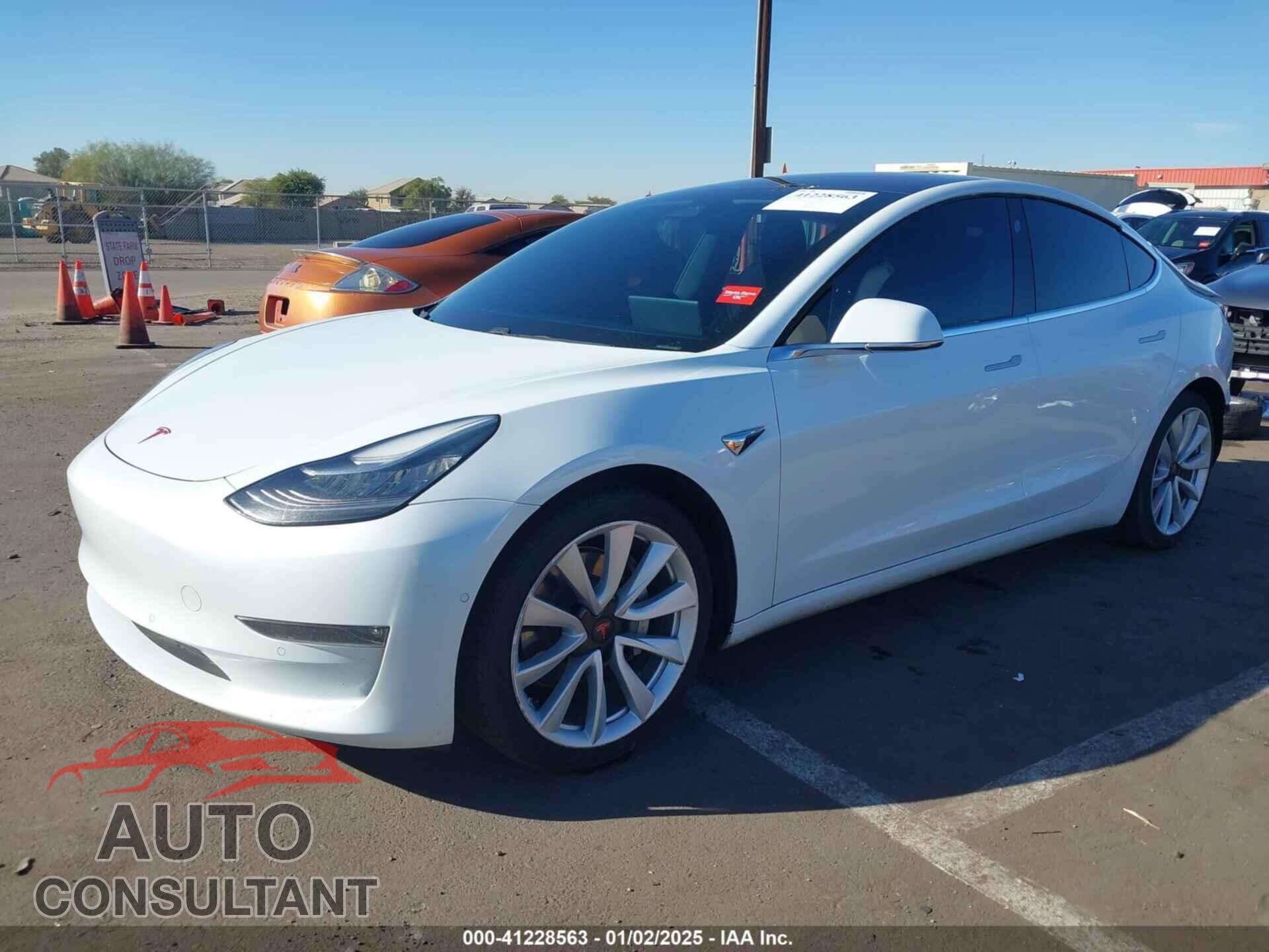 TESLA MODEL 3 2018 - 5YJ3E1EA8JF053084