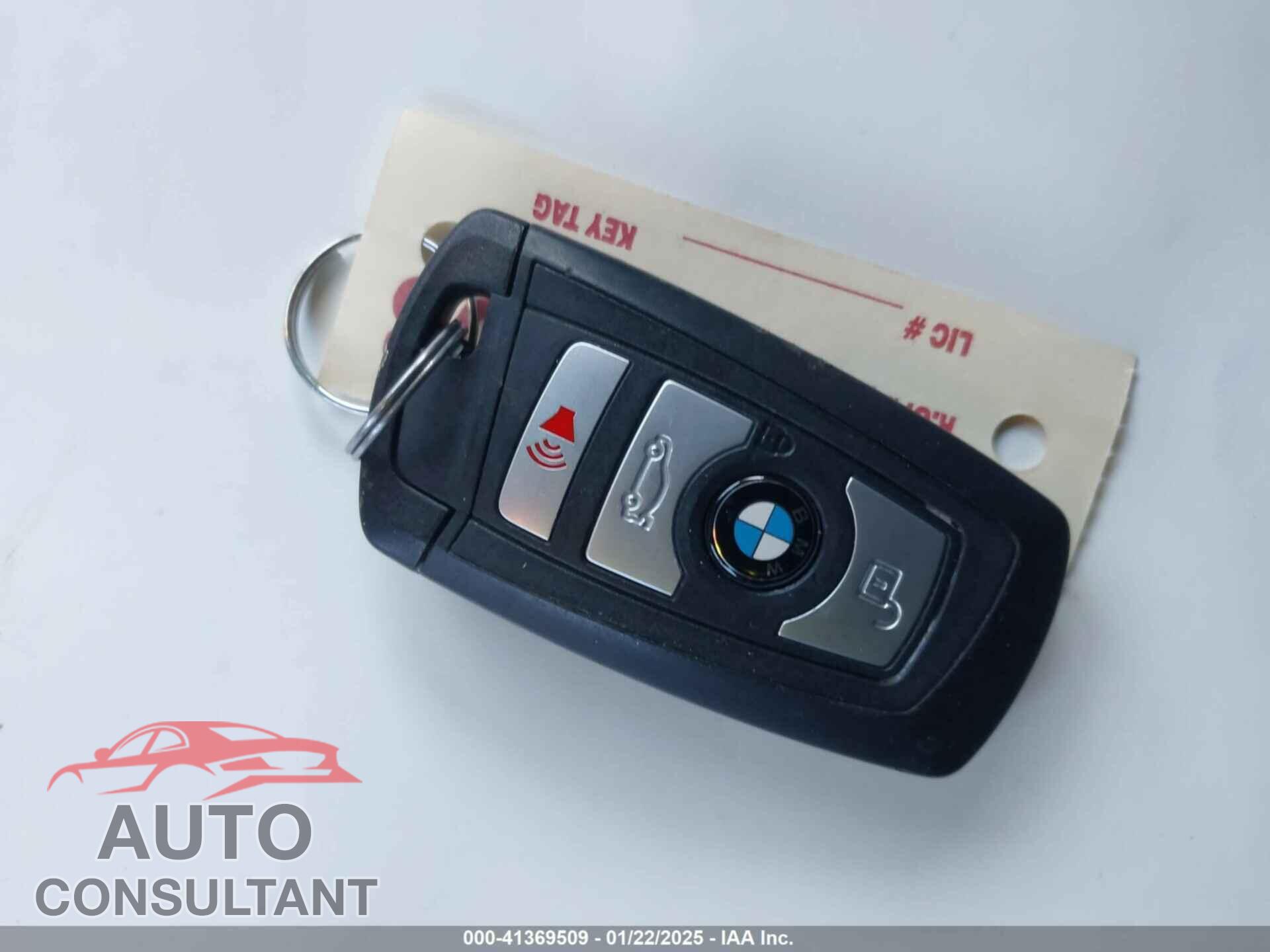 BMW 320I 2016 - WBA8E5G54GNU21006