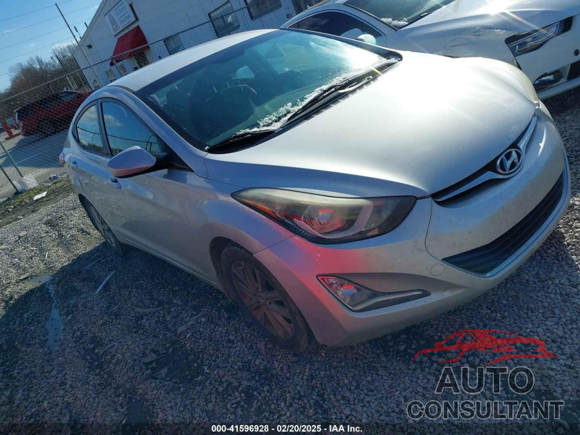 HYUNDAI ELANTRA 2015 - KMHDH4AE2FU355535