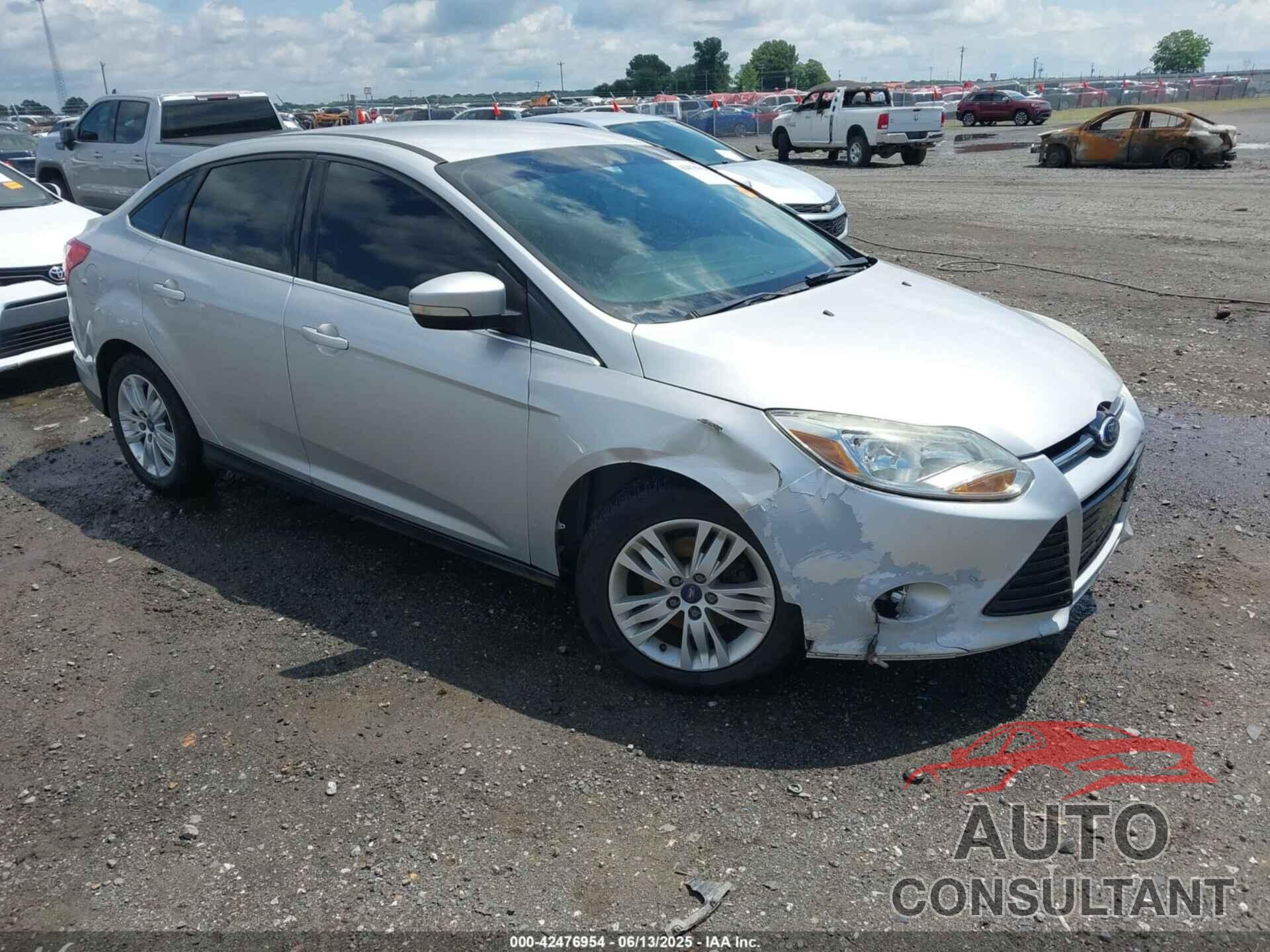 FORD FOCUS 2012 - 1FAHP3H26CL394375
