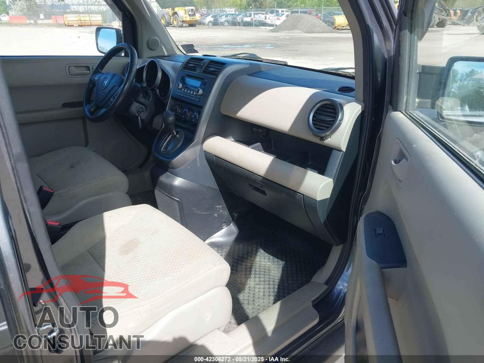 HONDA ELEMENT 2011 - 5J6YH2H76BL007300
