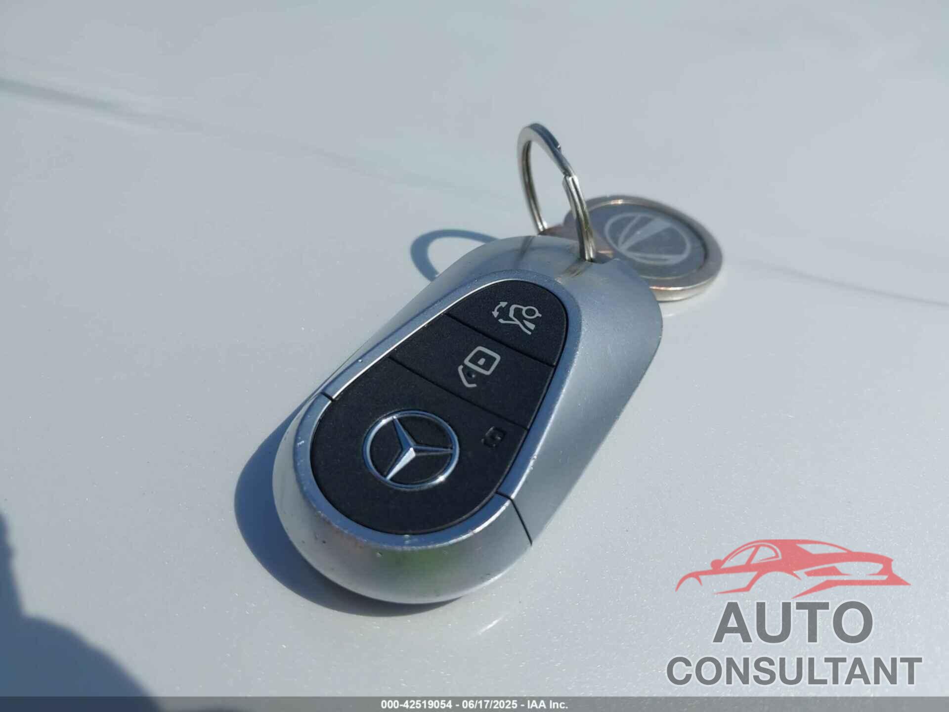 MERCEDES-BENZ C 300 2023 - W1KAF4HB6PR151162