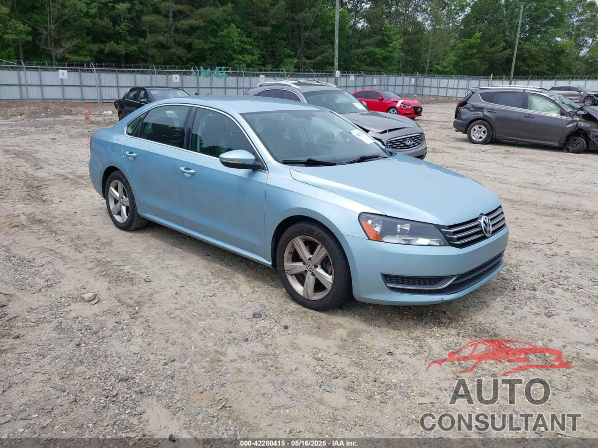 VOLKSWAGEN PASSAT 2012 - 1VWBP7A35CC025482