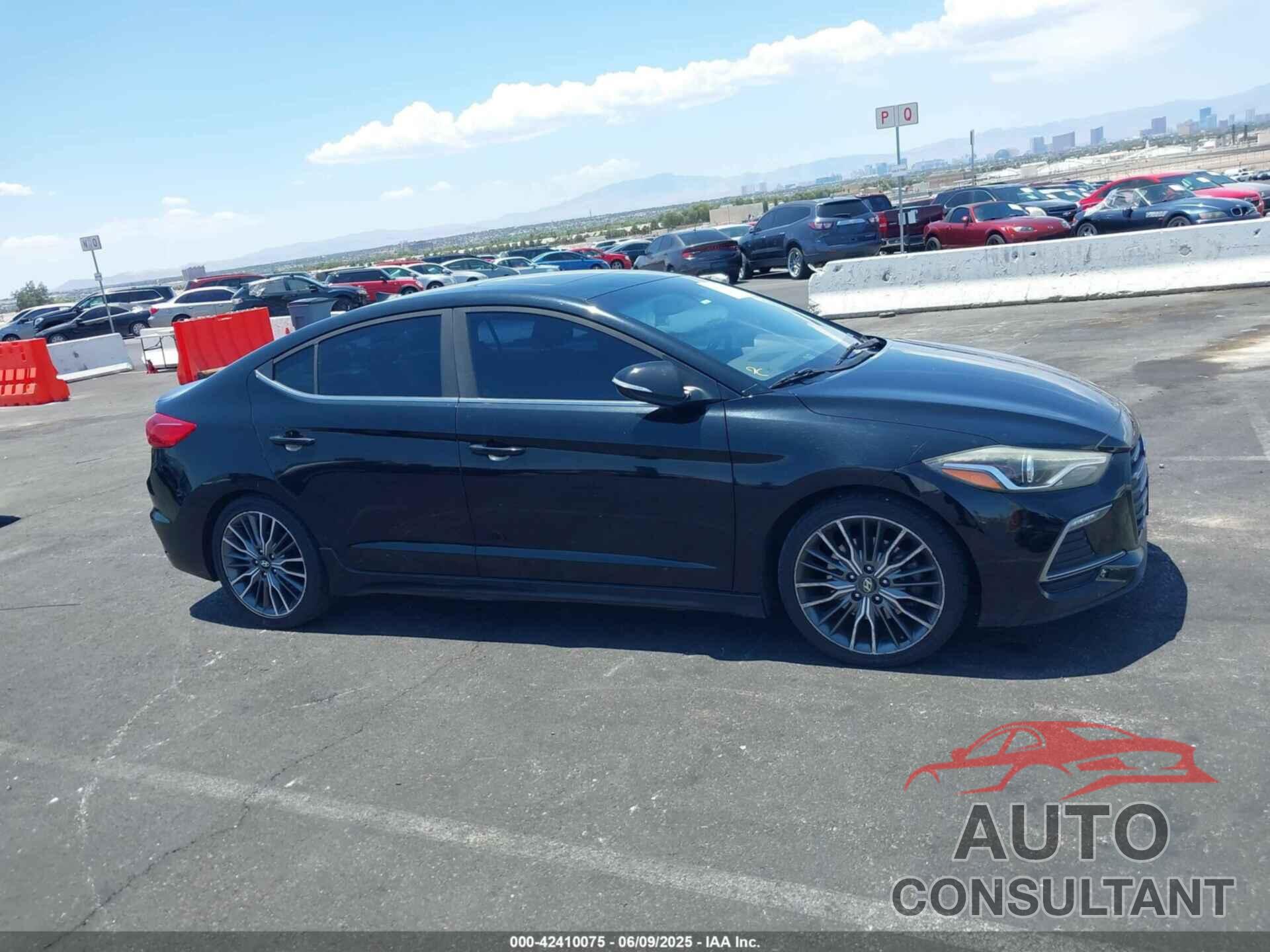 HYUNDAI ELANTRA 2017 - KMHD04LB7HU348982