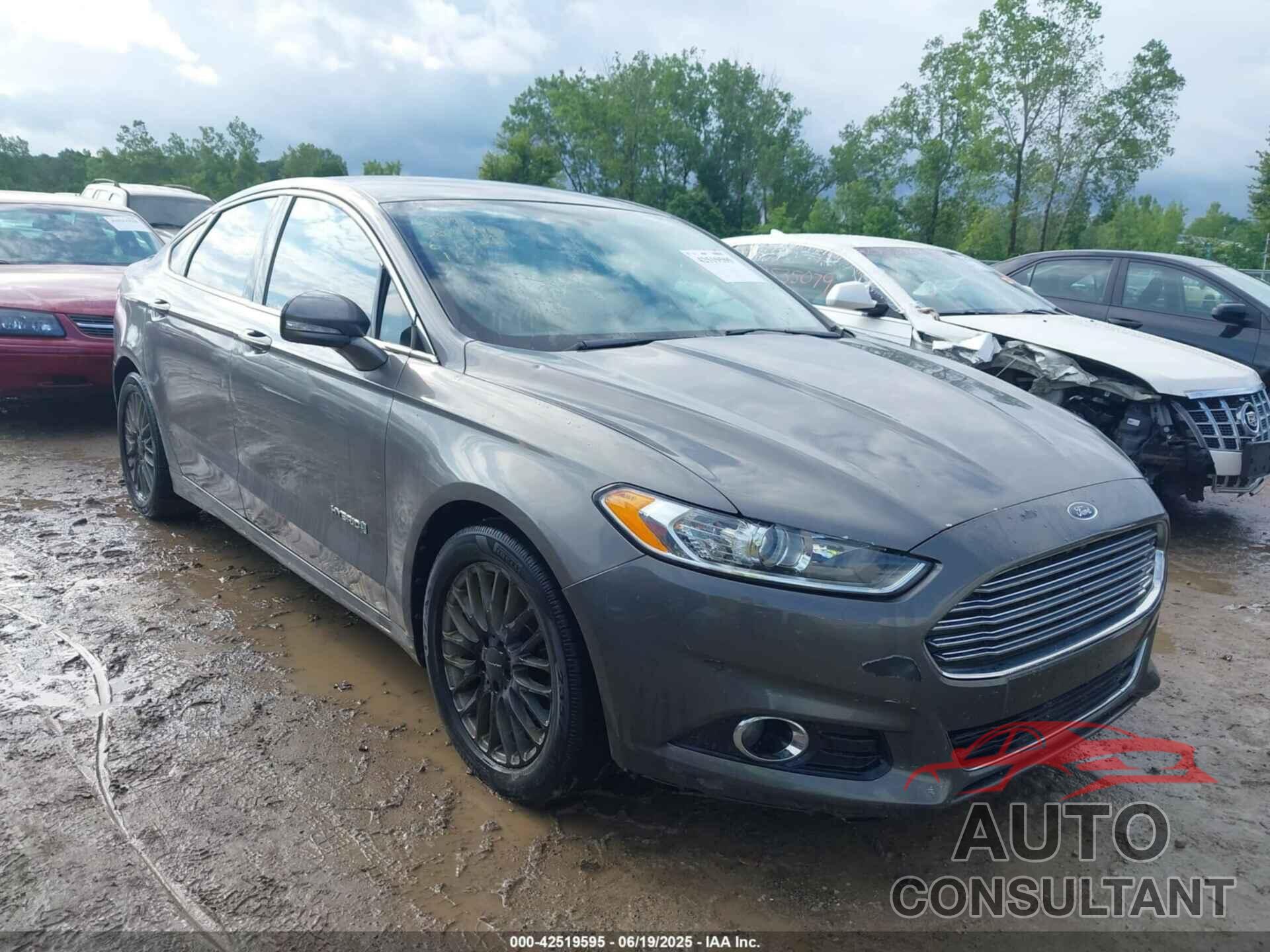 FORD FUSION HYBRID 2013 - 3FA6P0RU2DR278308