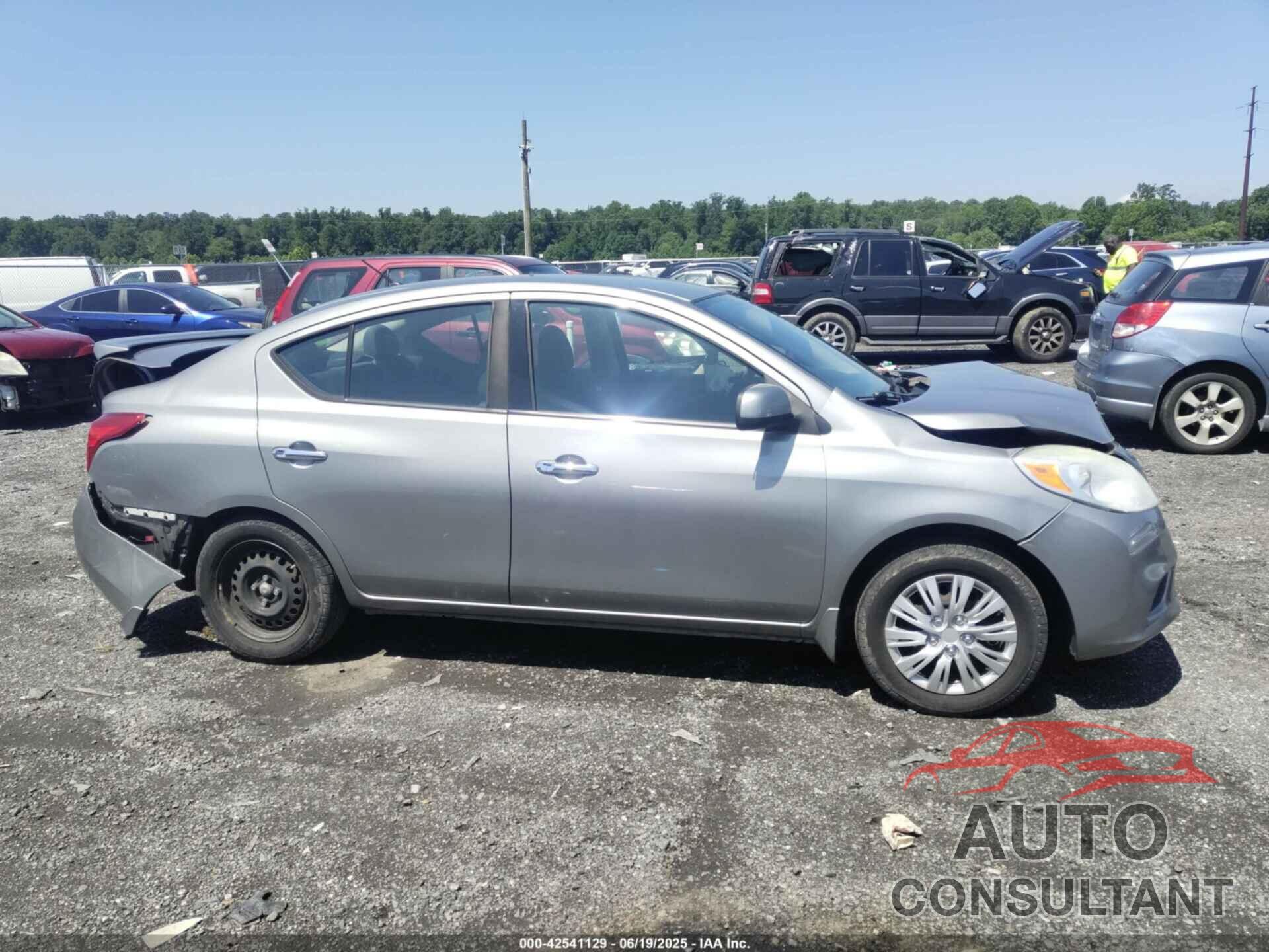 NISSAN VERSA 2014 - 3N1CN7AP4EL819626