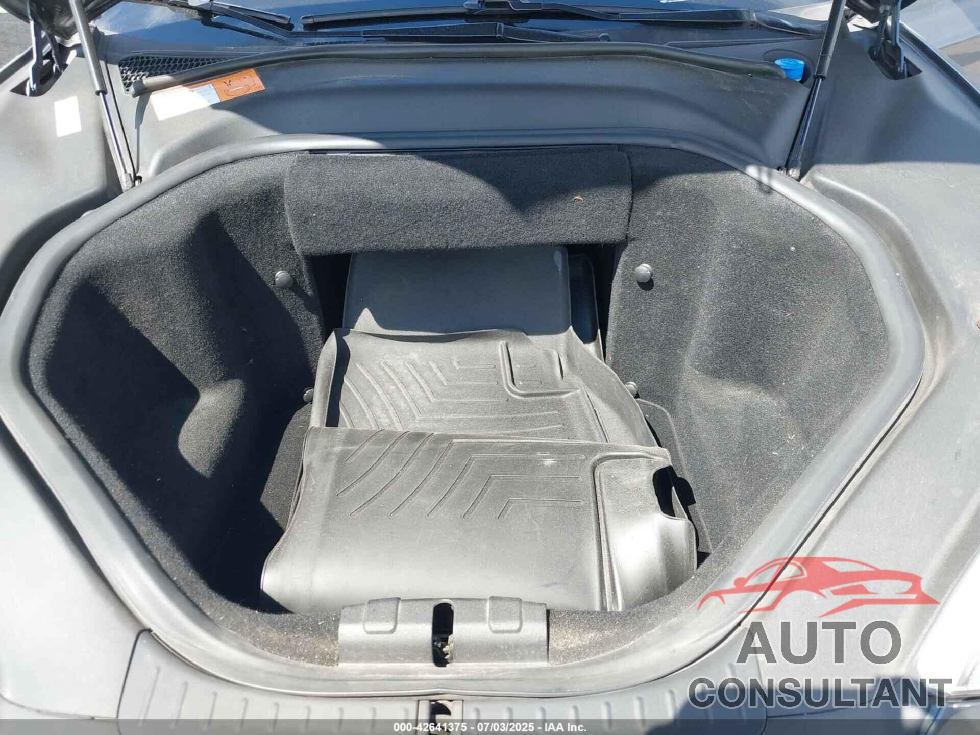 TESLA MODEL S 2013 - 5YJSA1DP8DFP28644