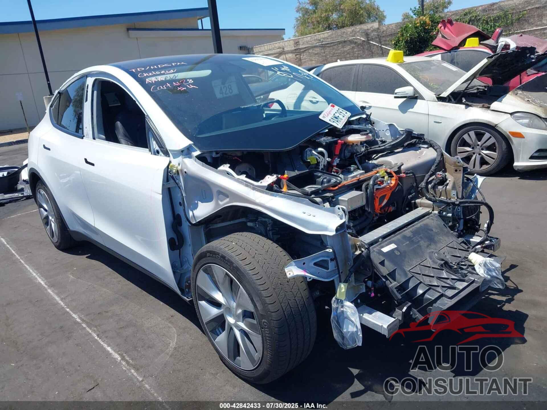 TESLA MODEL Y 2022 - 7SAYGAEE8NF366440