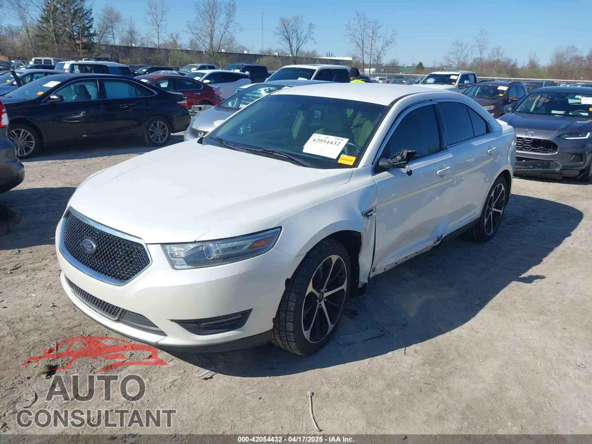 FORD TAURUS 2014 - 1FAHP2E81EG104137