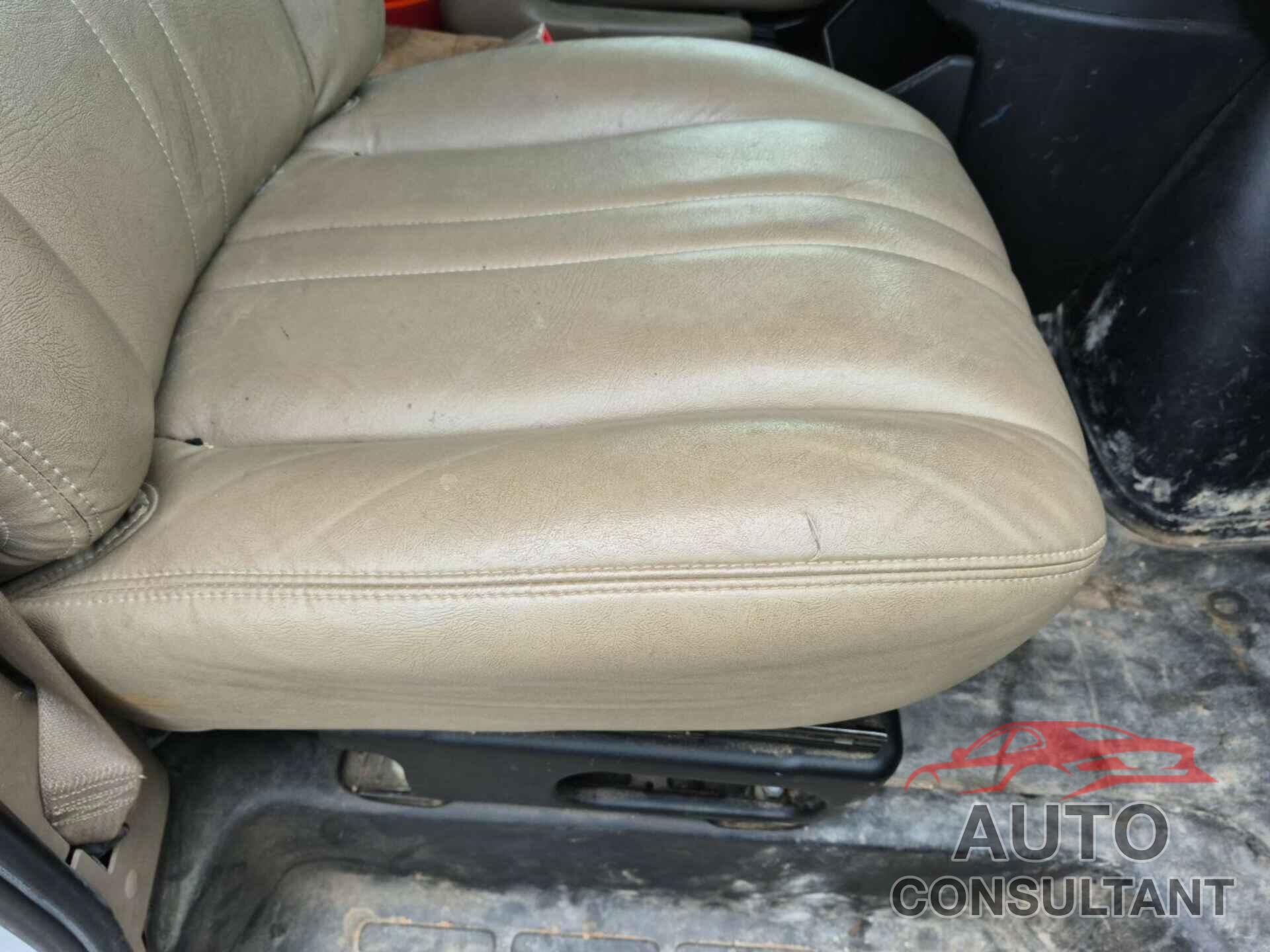 CHEVROLET EXPRESS 2500 2019 - 1GCWGAFP8K1160429