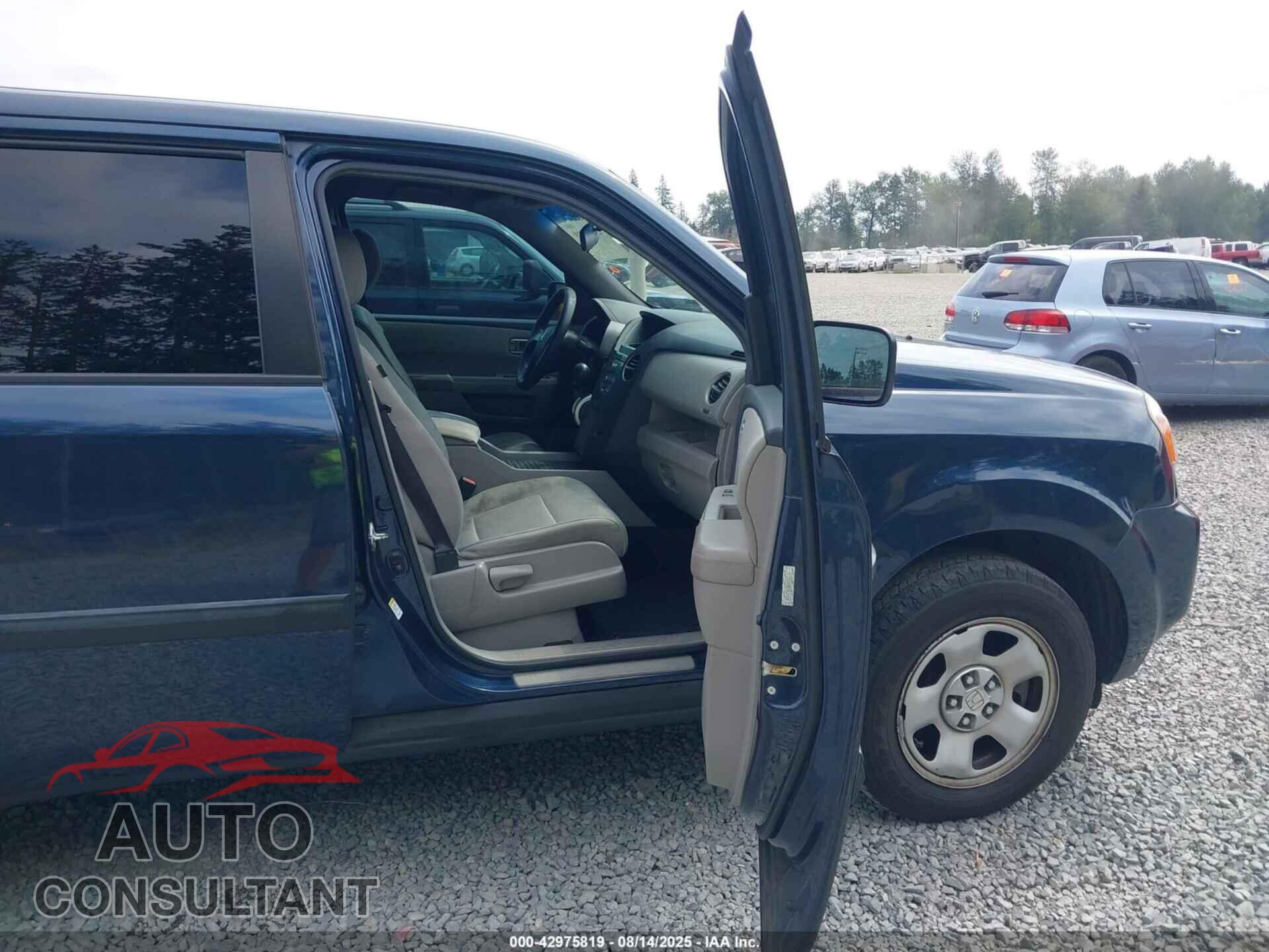 HONDA PILOT 2011 - 5FNYF3H28BB050111