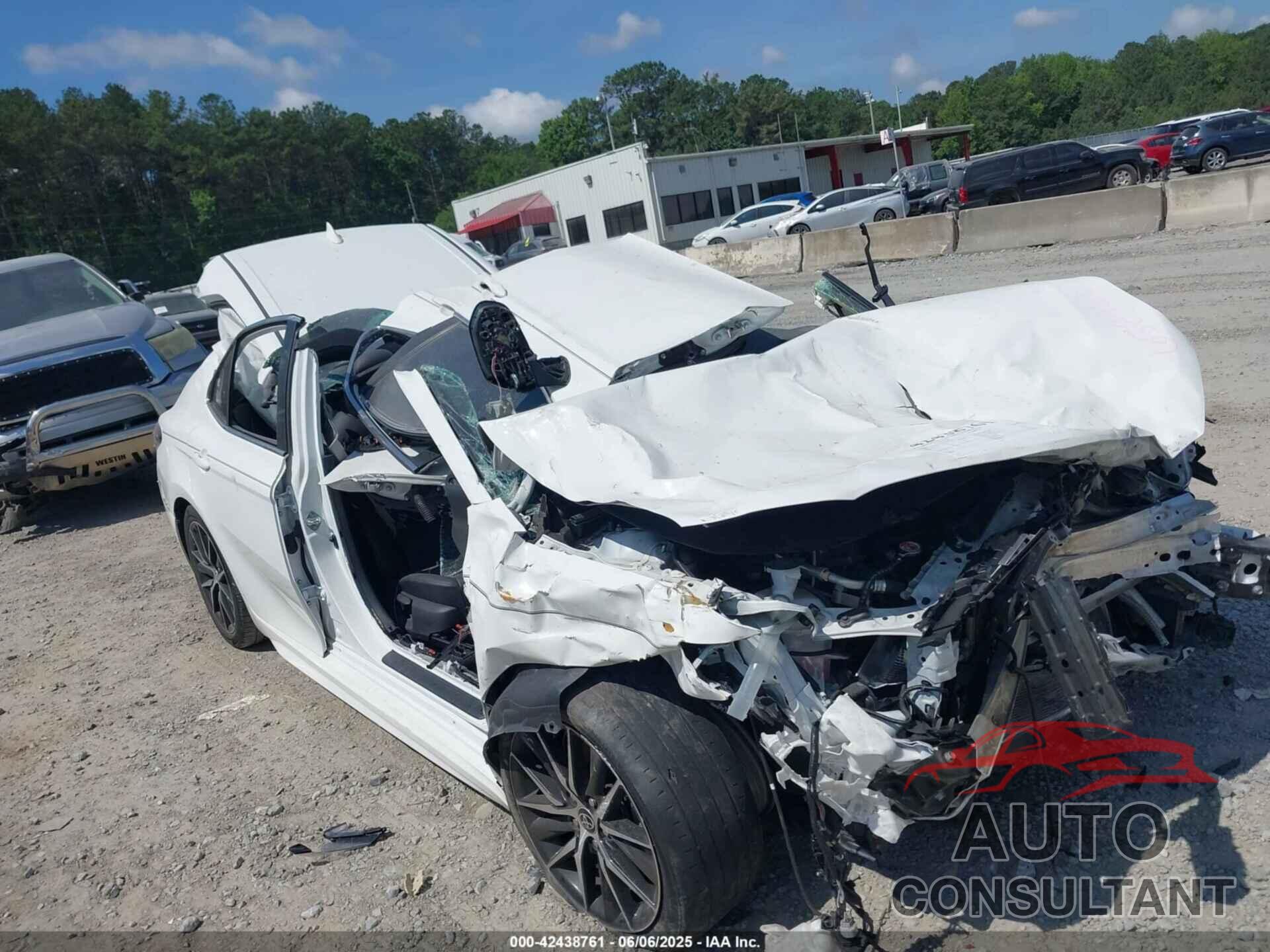 TOYOTA CAMRY 2022 - 4T1S11AK8NU658463