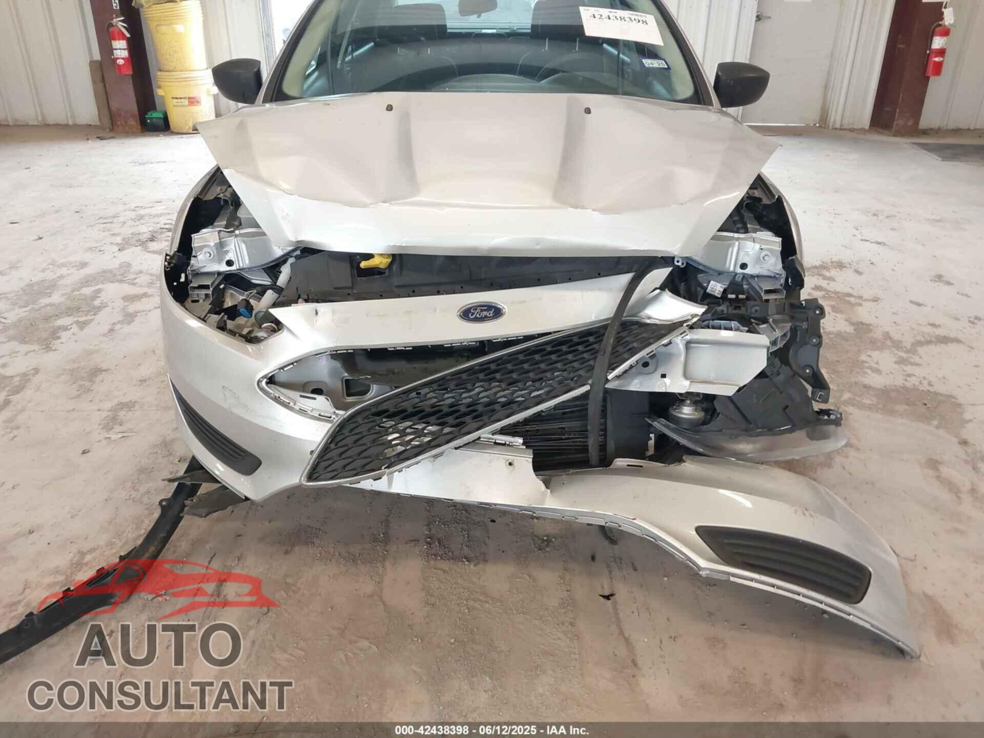 FORD FOCUS 2017 - 1FADP3E25HL222428