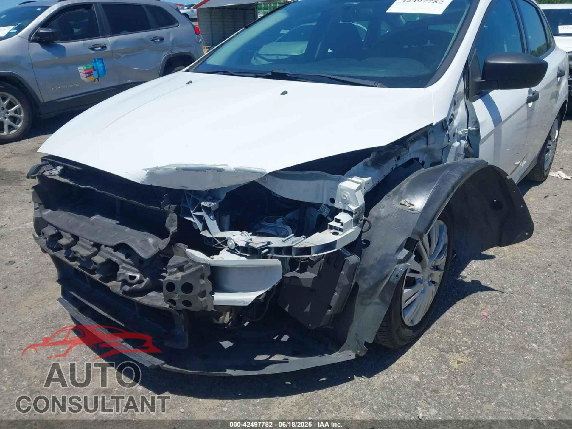 FORD FOCUS 2017 - 1FADP3E22HL239493