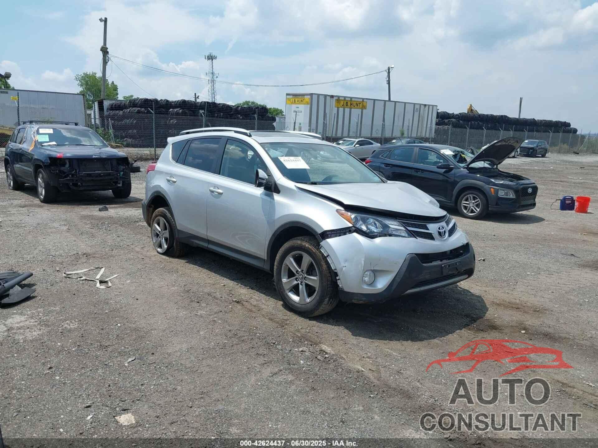 TOYOTA RAV4 2015 - JTMRFREV9FJ014139