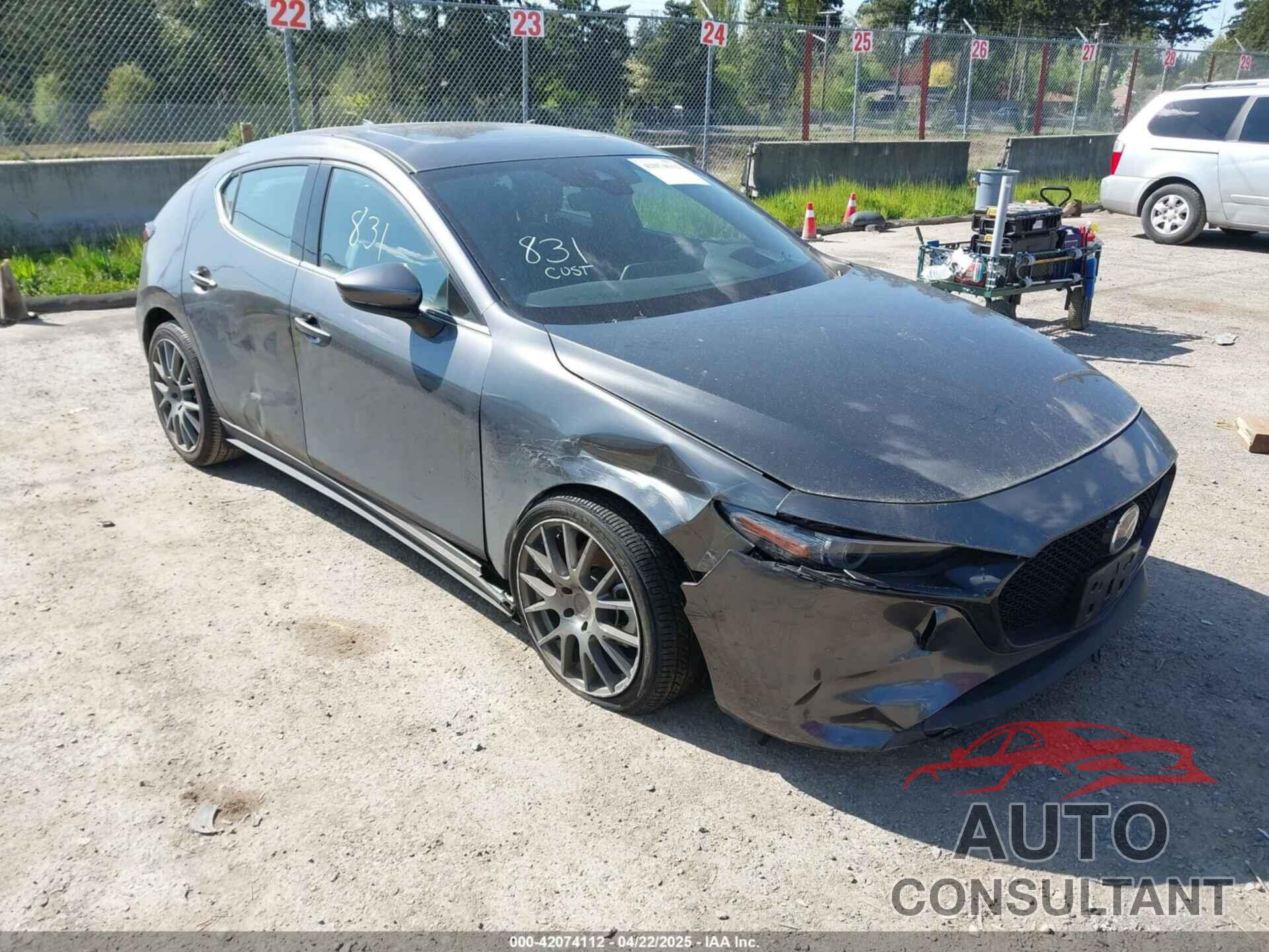 MAZDA MAZDA3 2022 - JM1BPAML9N1518186