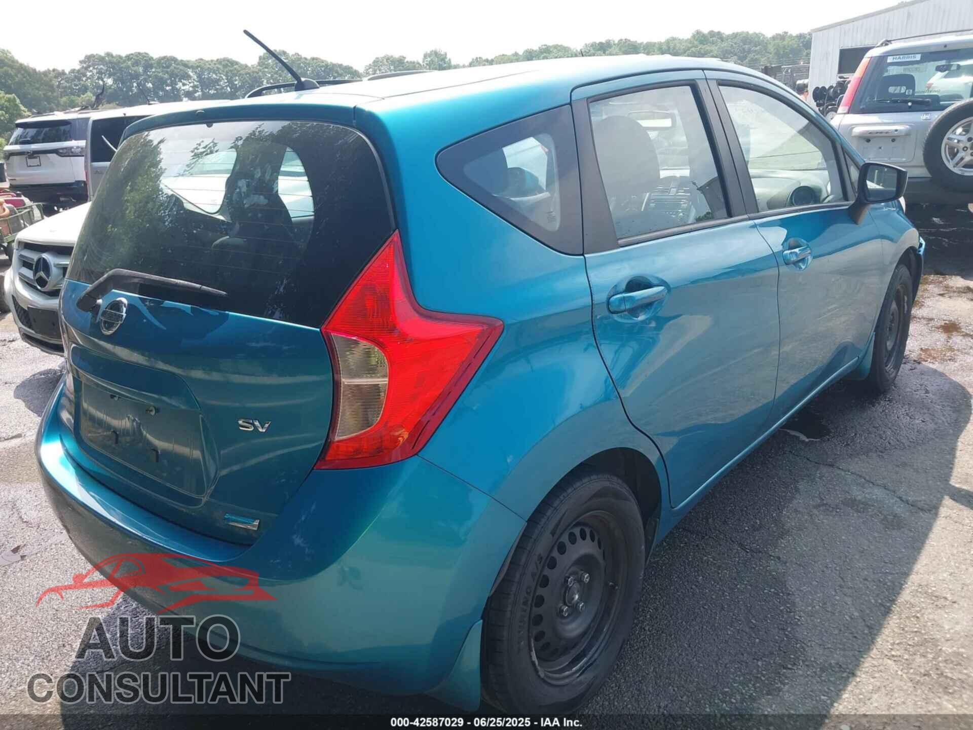 NISSAN VERSA NOTE 2015 - 3N1CE2CP8FL400017