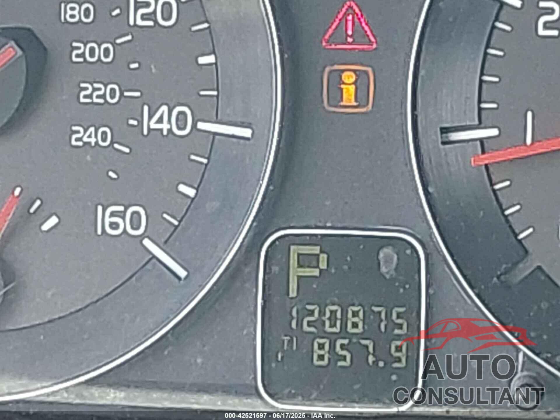 VOLVO C30 2013 - YV1672MK0D2305032