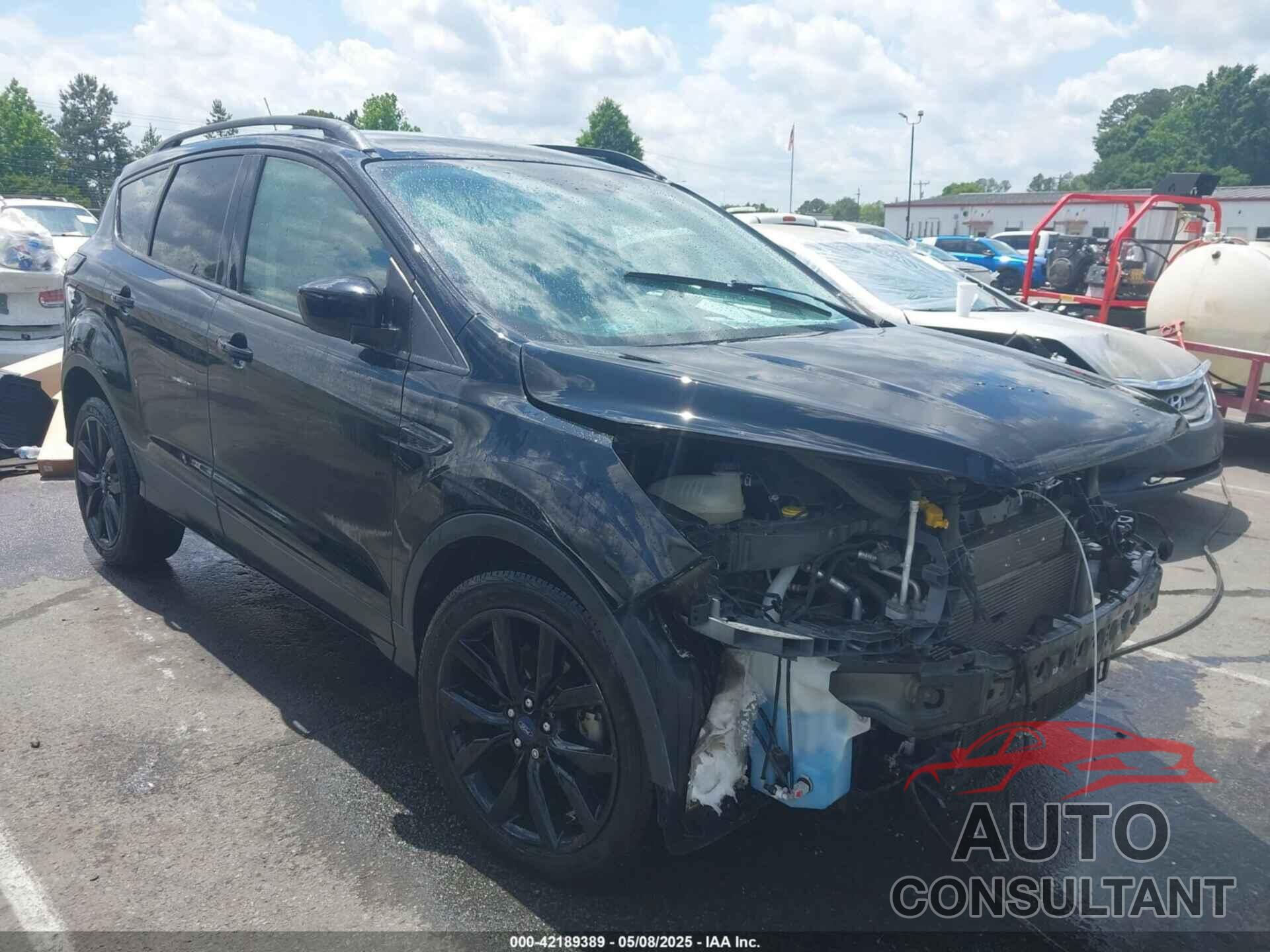 FORD ESCAPE 2017 - 1FMCU0GDXHUC47391