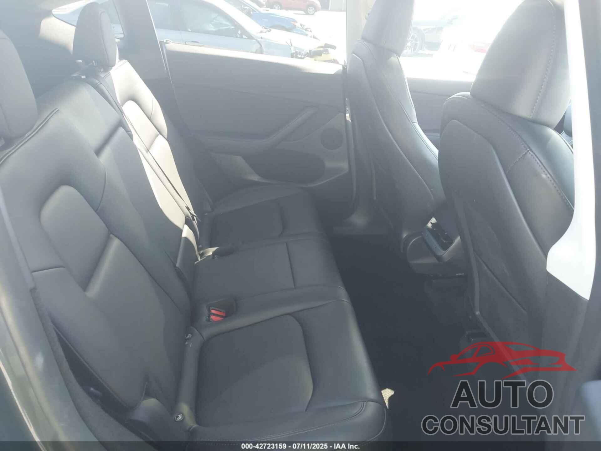 TESLA MODEL Y 2023 - 7SAYGDED4PF966724